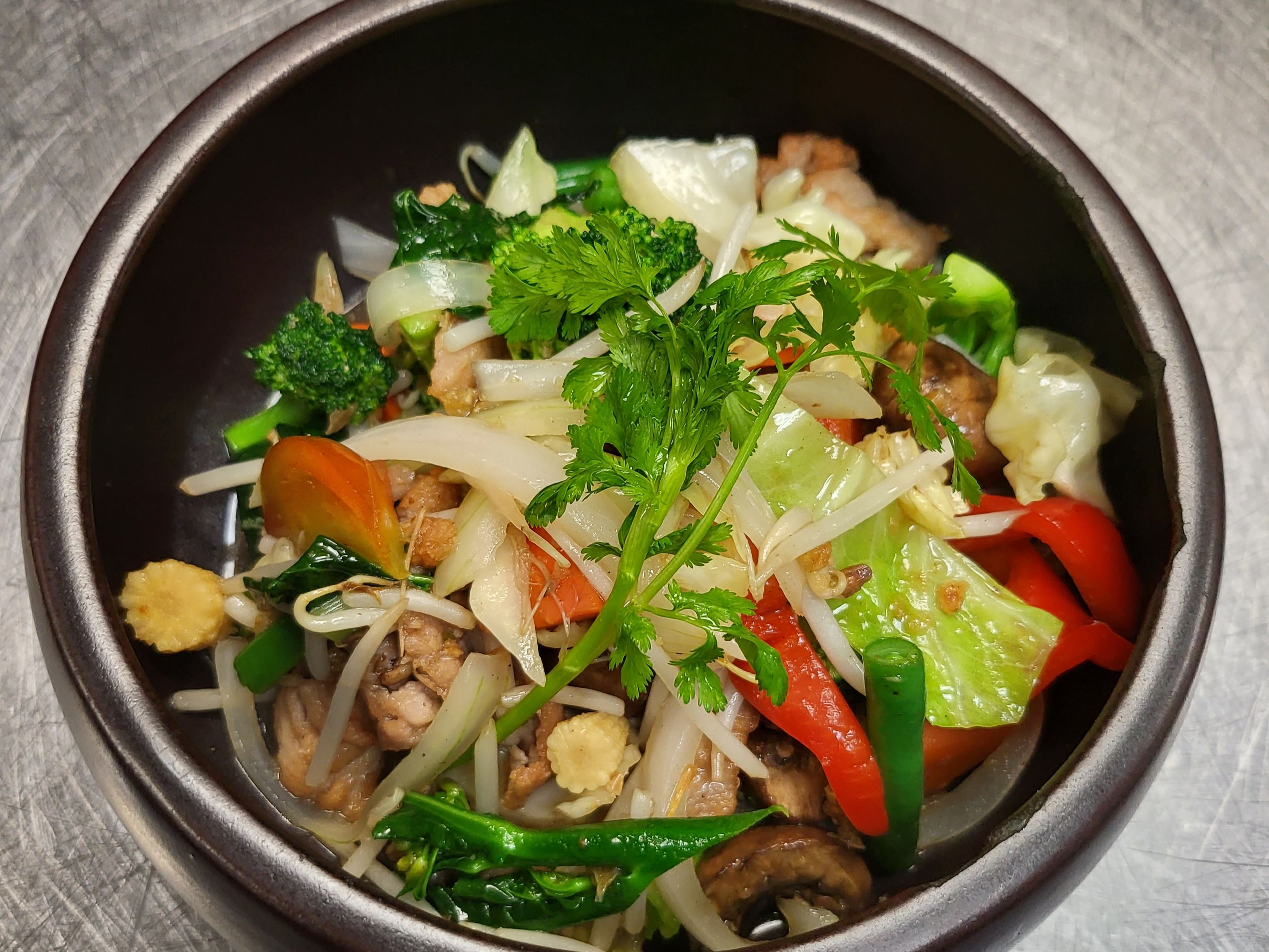 Stir Fried Mixed Vegetables (Pad Pak).