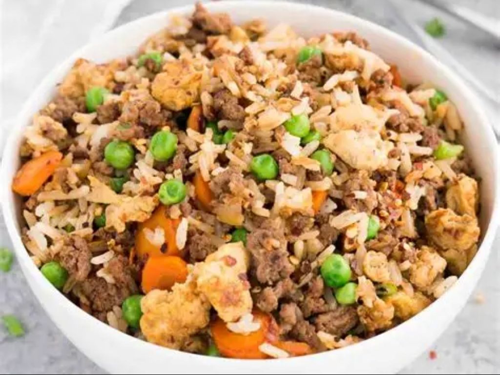 Beef Fried Rice / Cơm chiên bò / 牛肉炒饭.