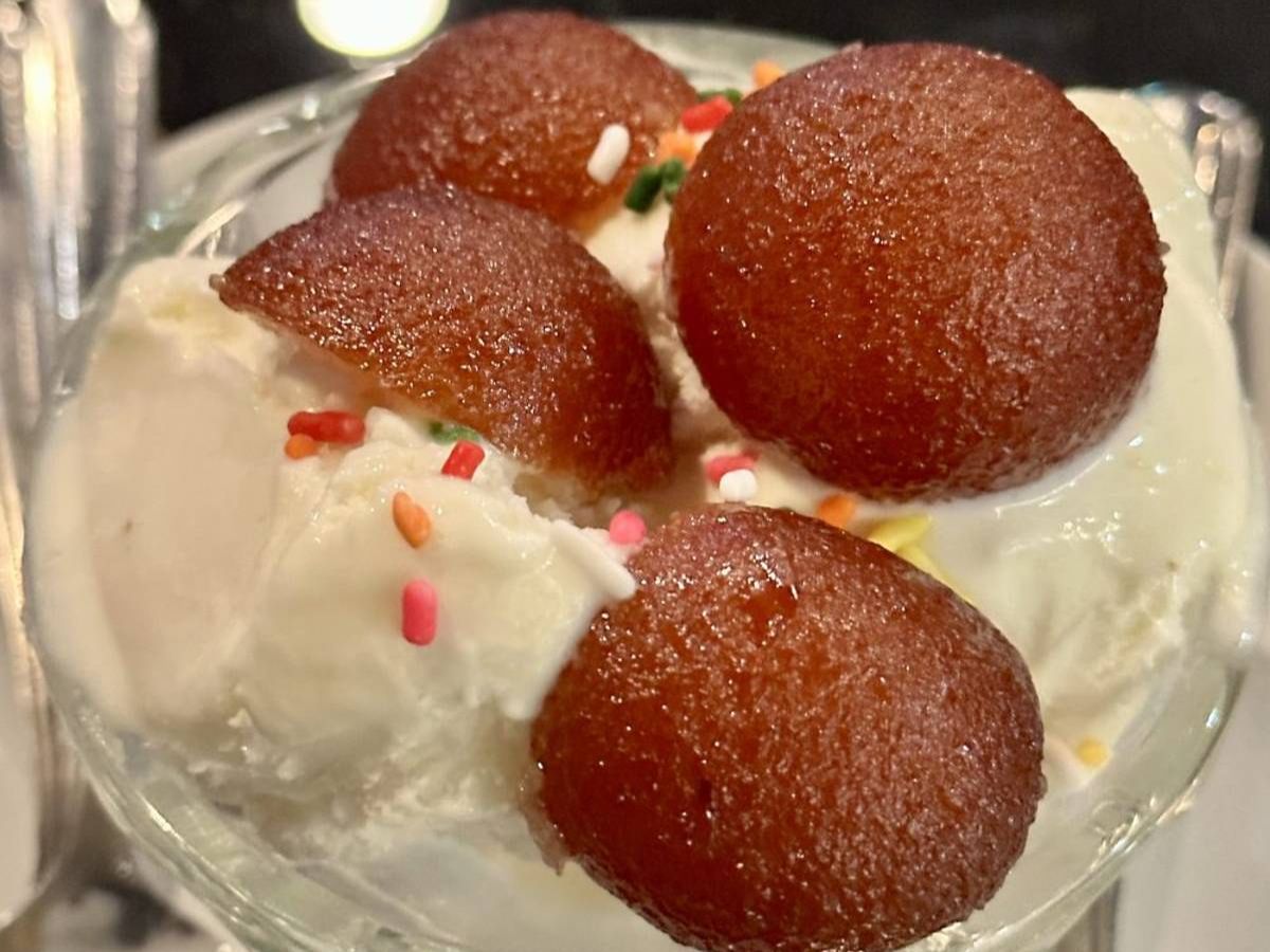 Gulab Jamun Cheesecake
