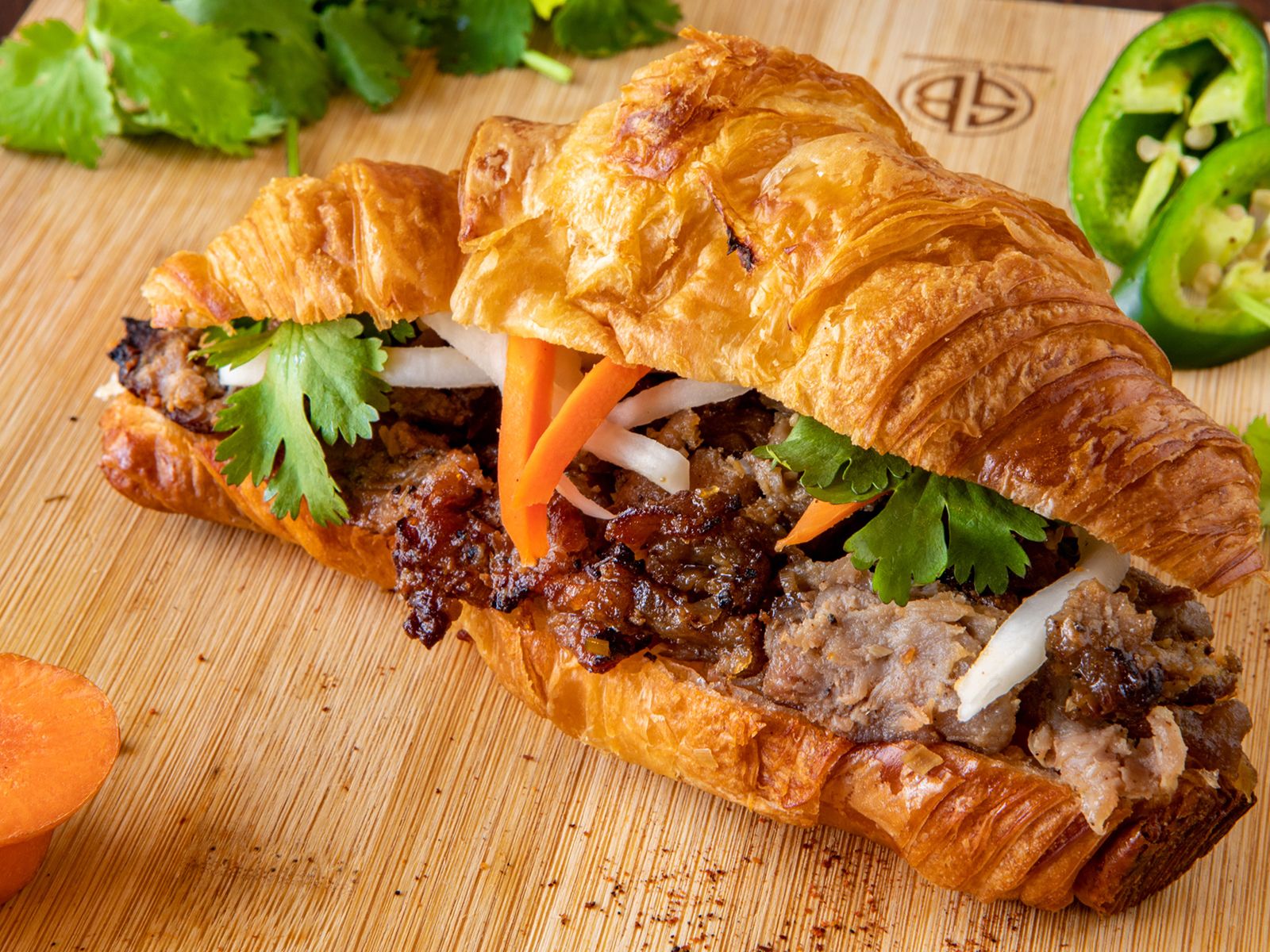 2. CROISSANT GRILLED PORK / Thịt Nướng.