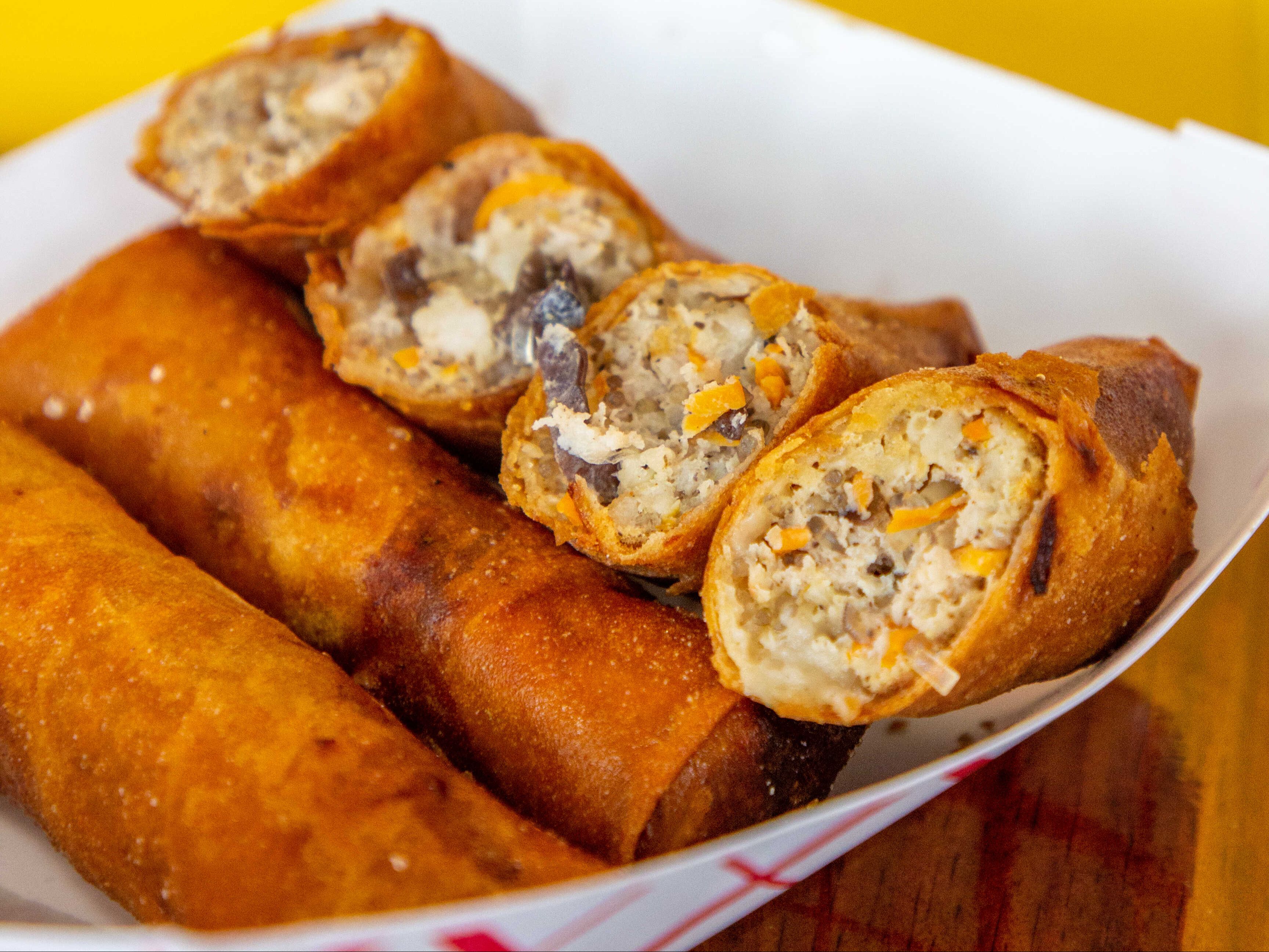 Egg Rolls (2pc).