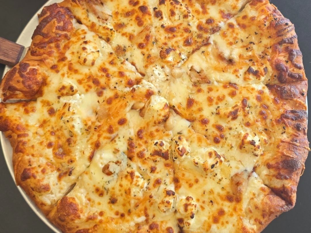 White Pizza - Large.
