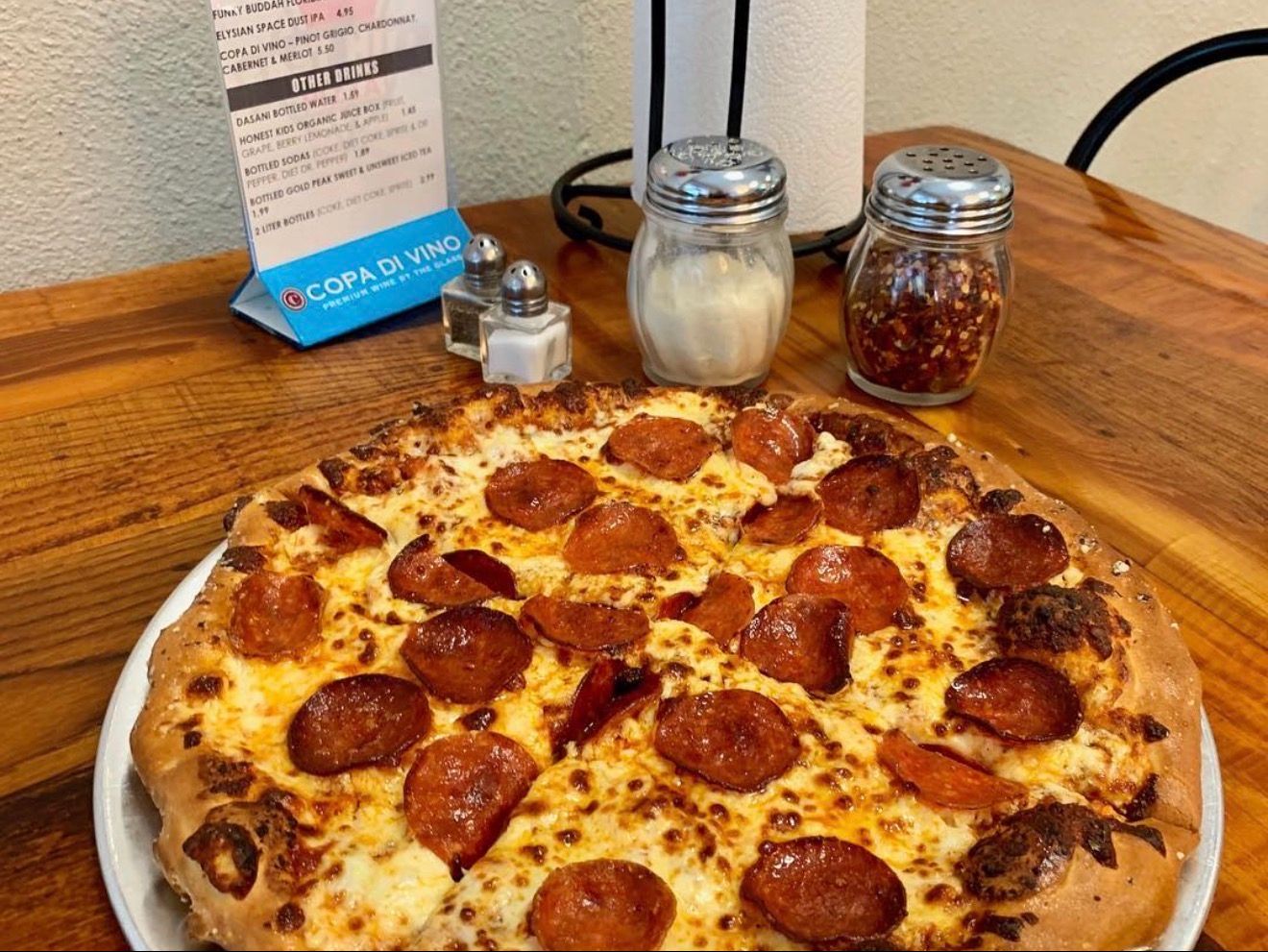 Medium 1 Topping Pizza.