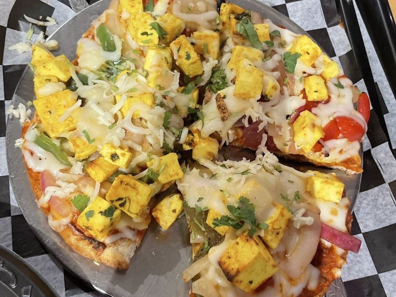 Image-Paneer Tikka Pizza