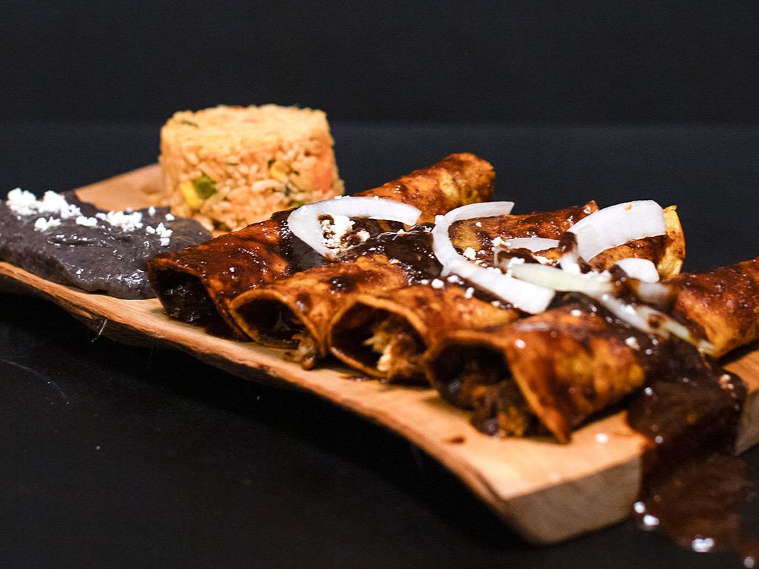 Enchiladas de Mole
