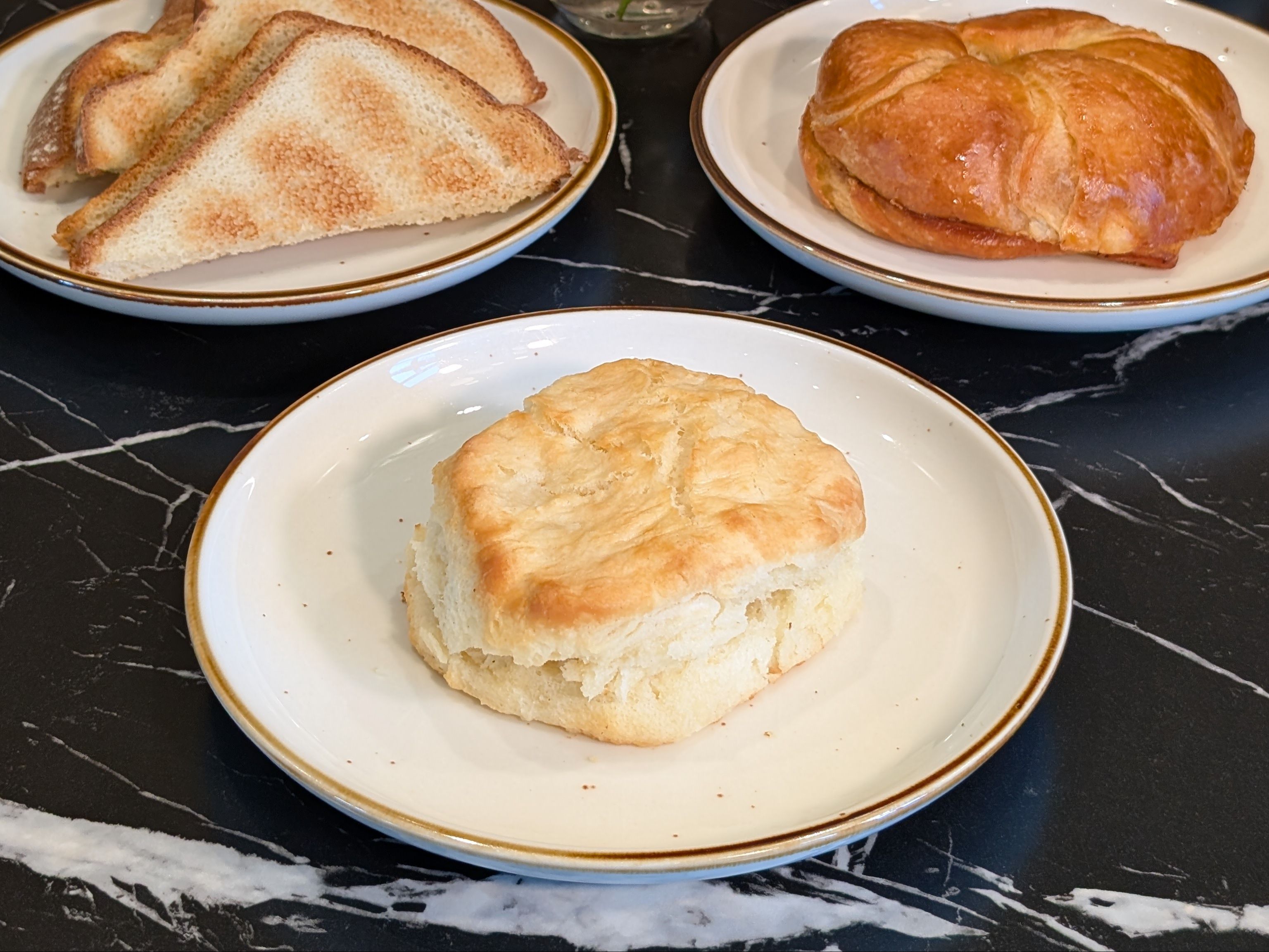 Side - 1 Biscuit.