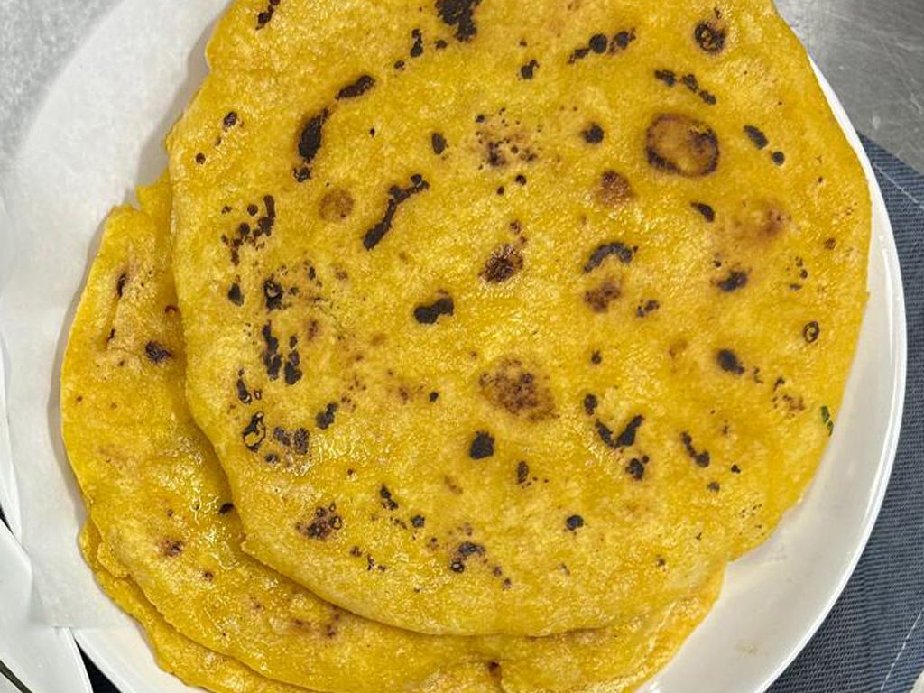 Maake Ki Roti 1 Pcs.