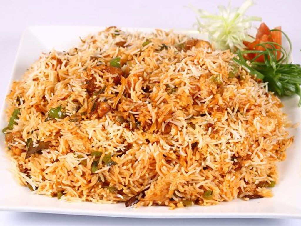 FAMILY PACK CHILLI CHICKEN BIRYANI.