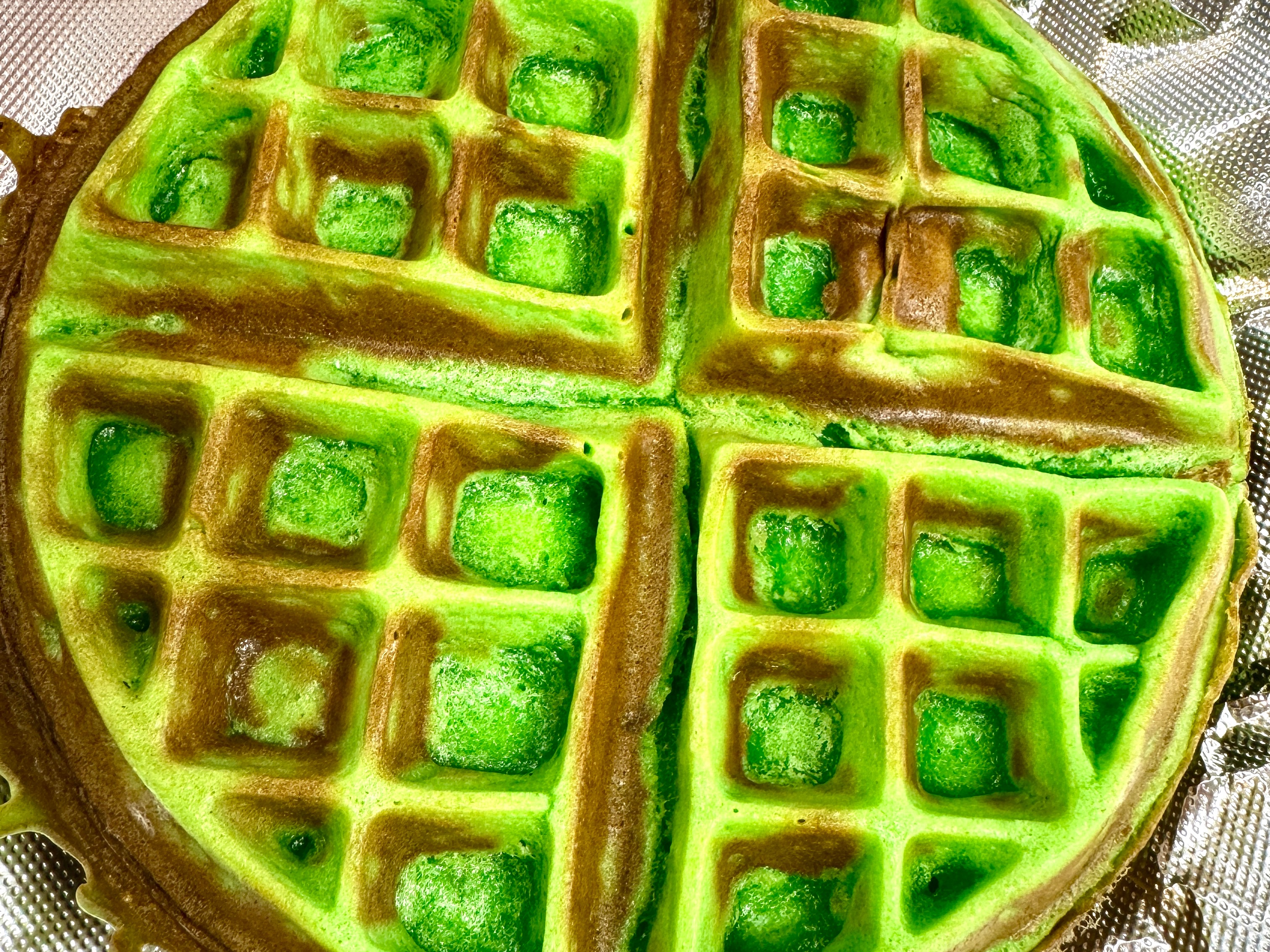 Pandan Mochi Waffle (1 whole pc).