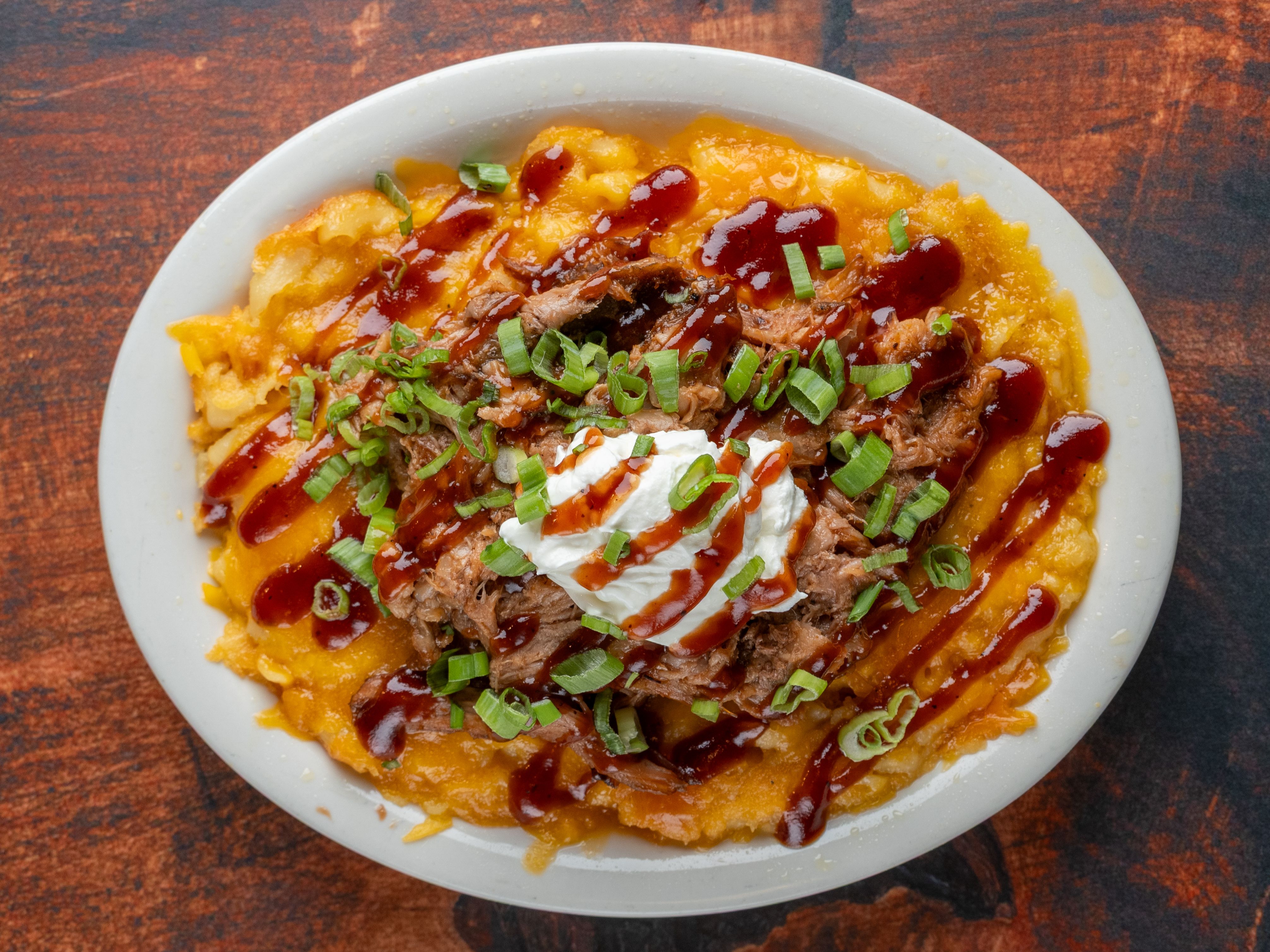 BBQ Dirty Mac N' Cheese.