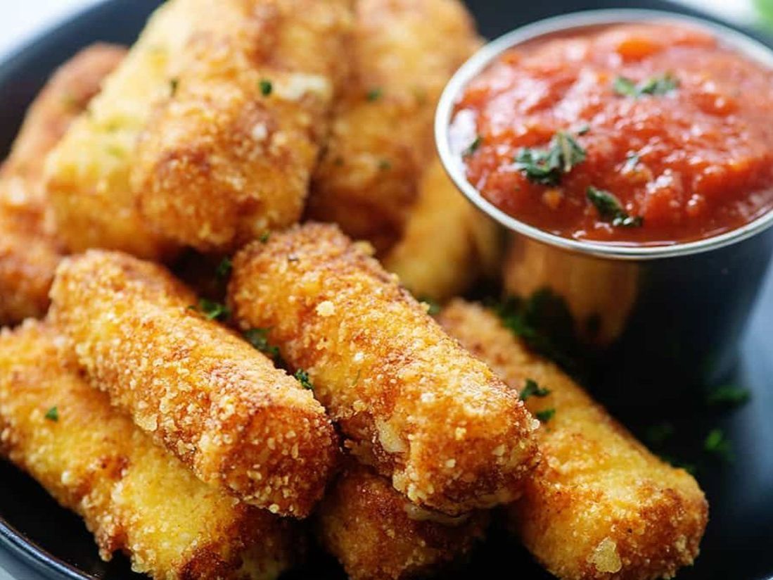 Mozzaralla Sticks.