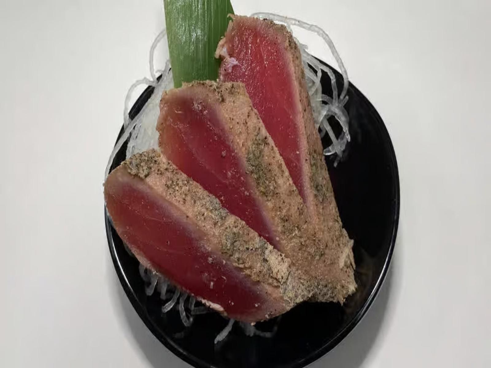 Pepper Tuna Sashimi.