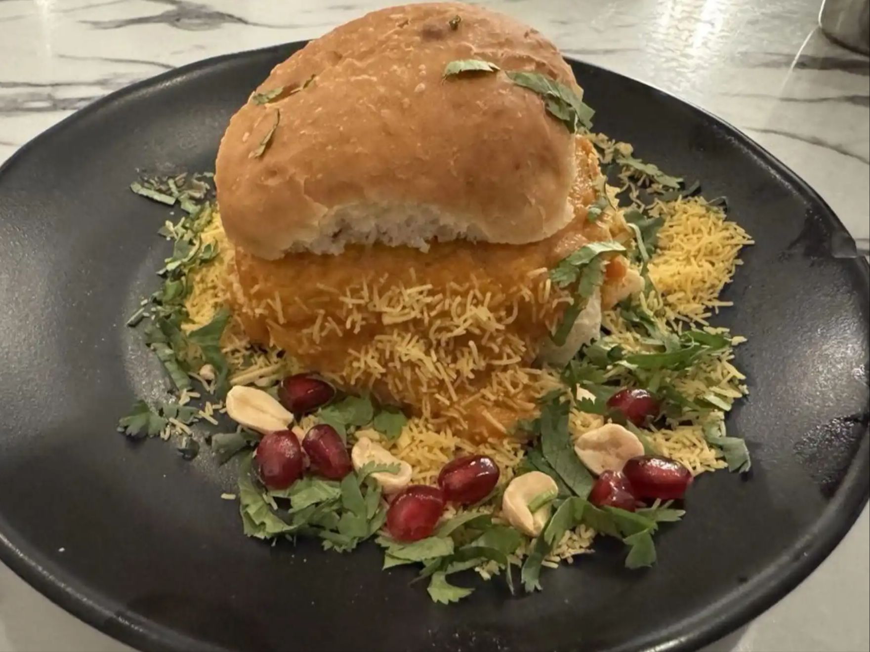 Dabeli.