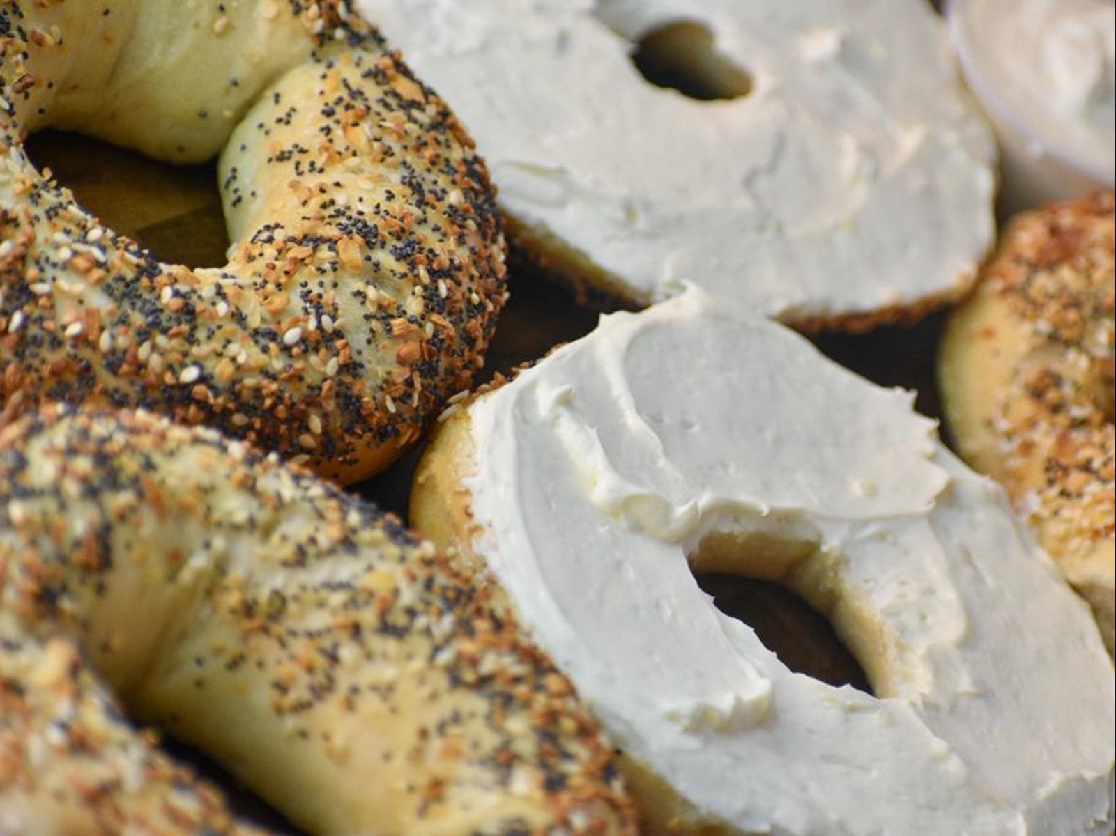 BAGEL CREAM CHEESE.