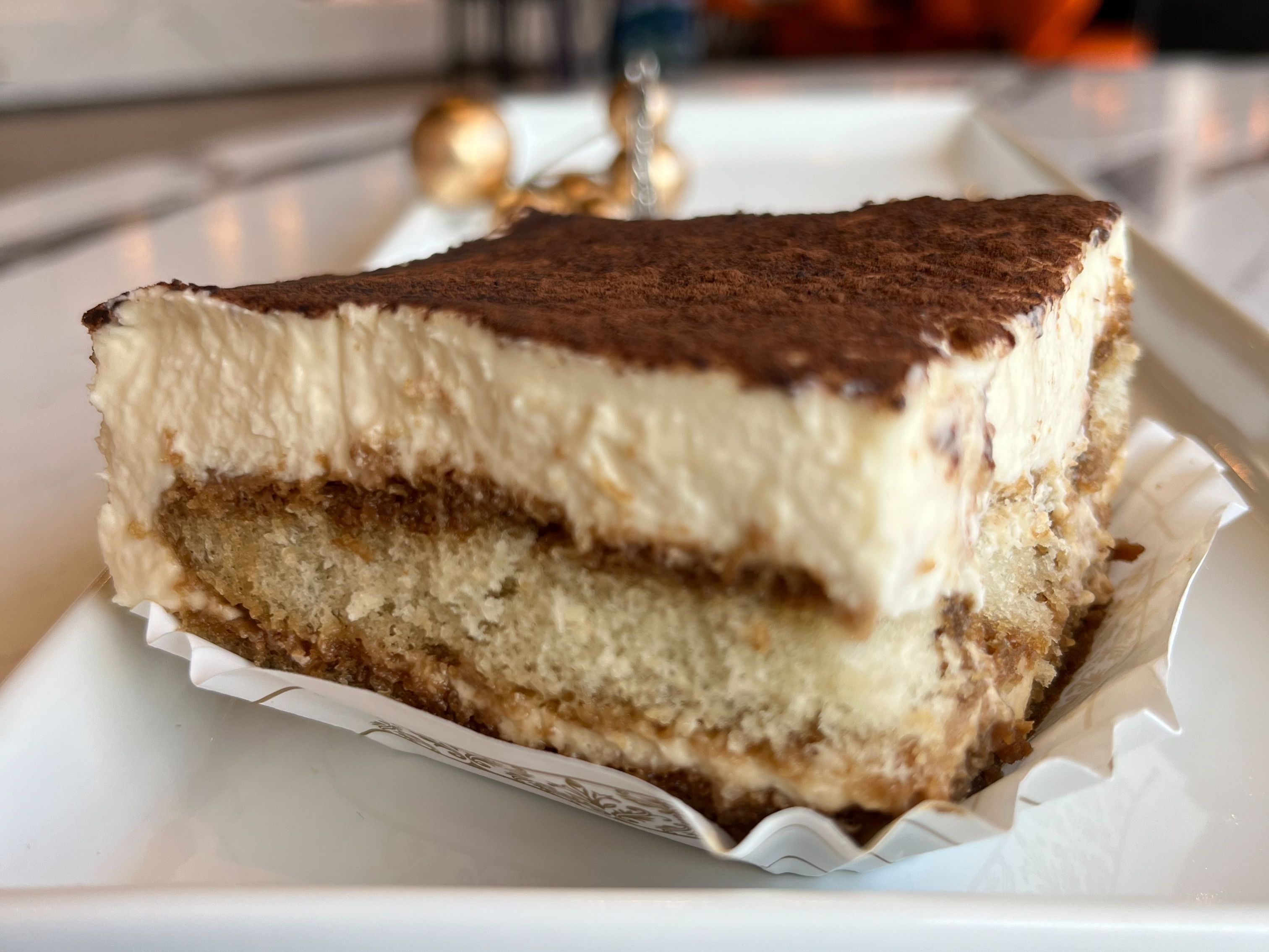 TIRAMISU CAKE SLICE