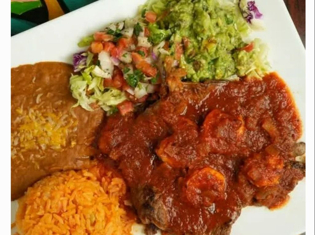 Bisteck Y Camarones.