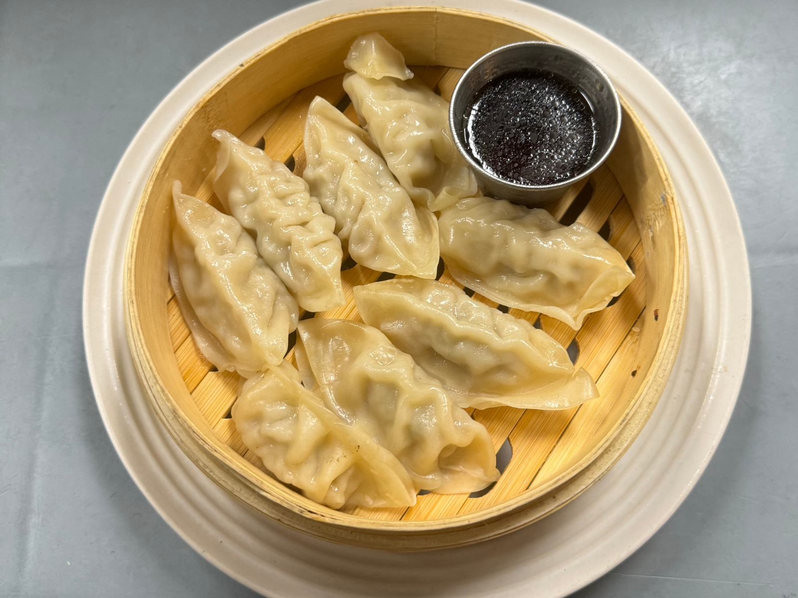 Steamed Gyoza Potstickers (8 Pieces).