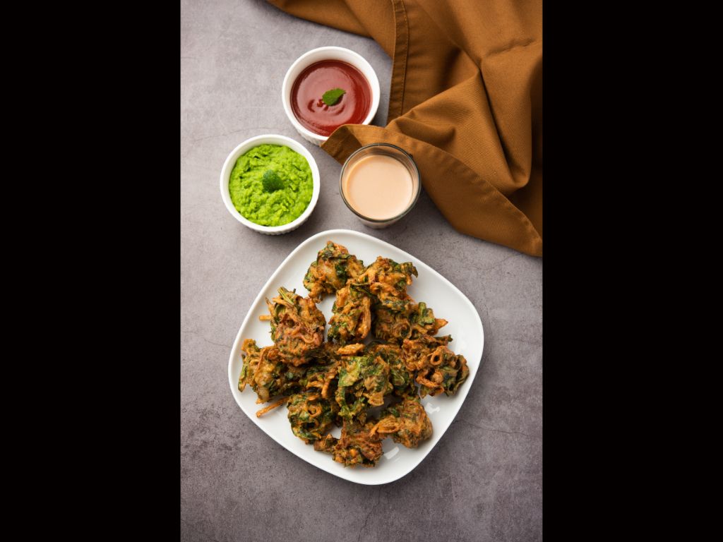 VEGETABLE PAKORA.
