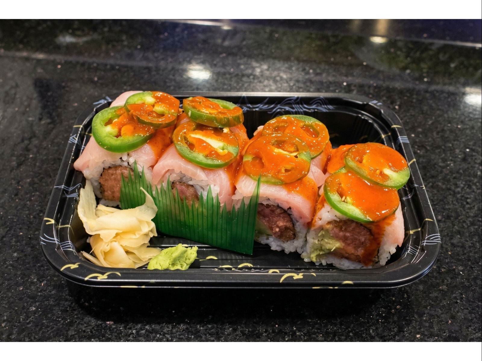White Snow Roll*.