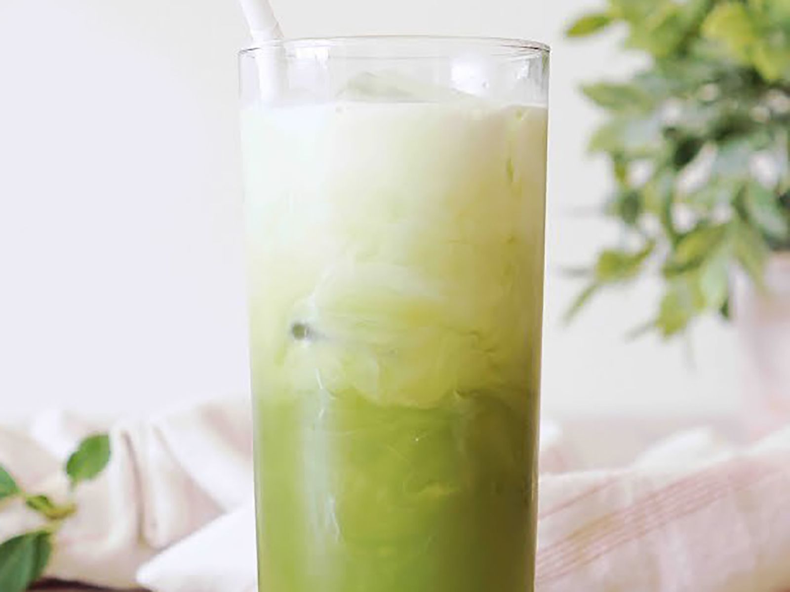 Iced GREEN Thai Tea.