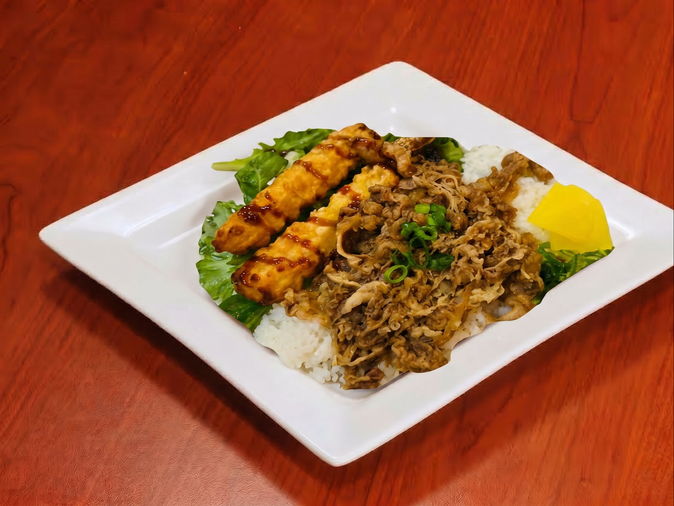 Beef Sukiyaki & Shrimp Tempura(炸虾牛肉半饭半沙拉.
