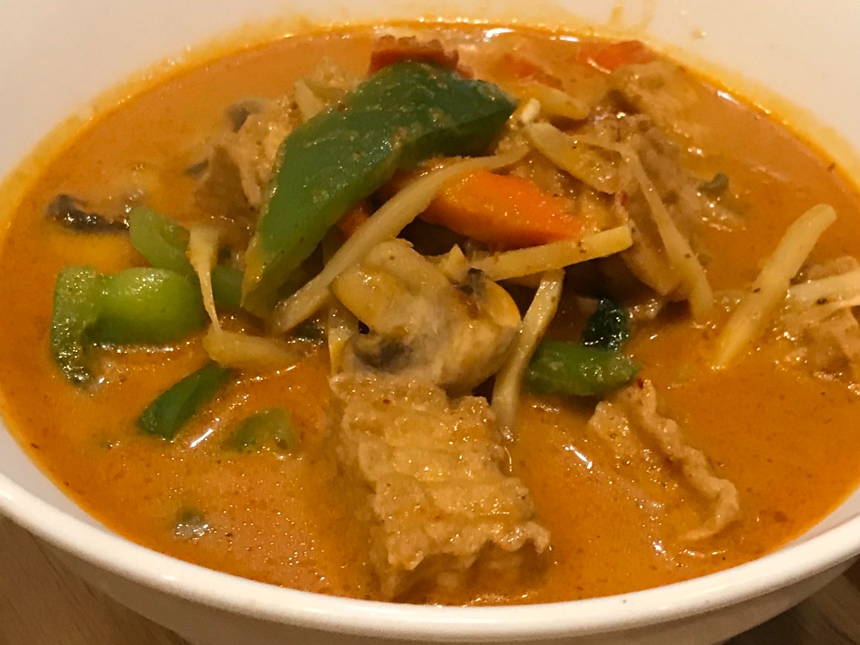 RED CURRY.