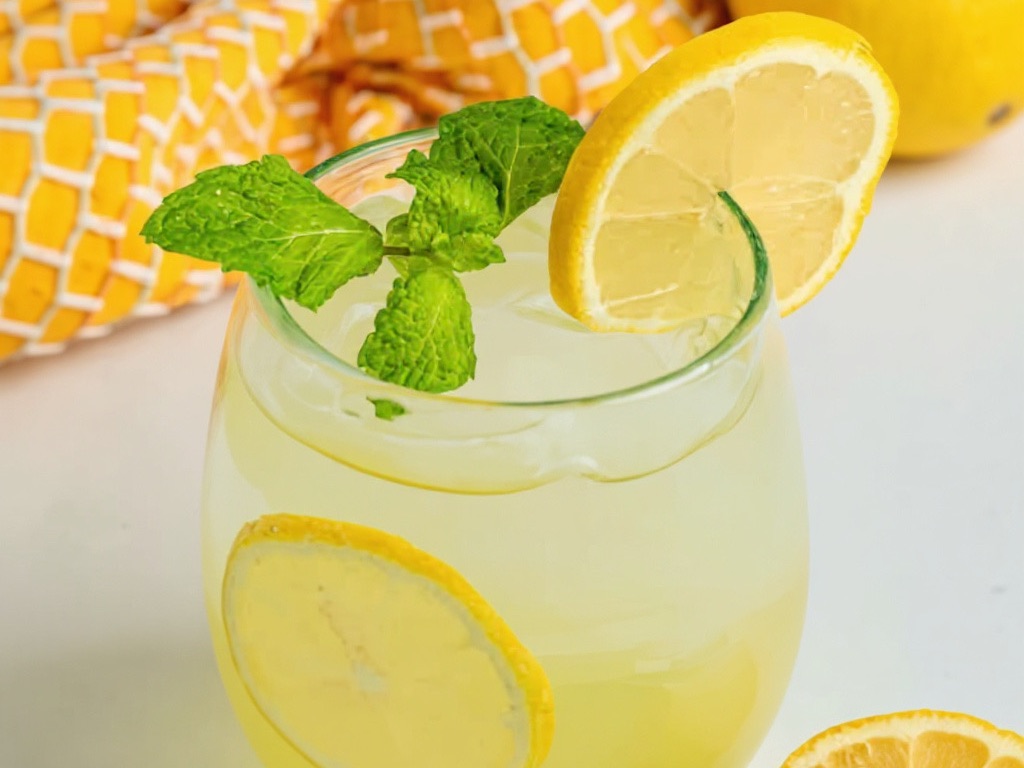 Plain Soda with Lemon.