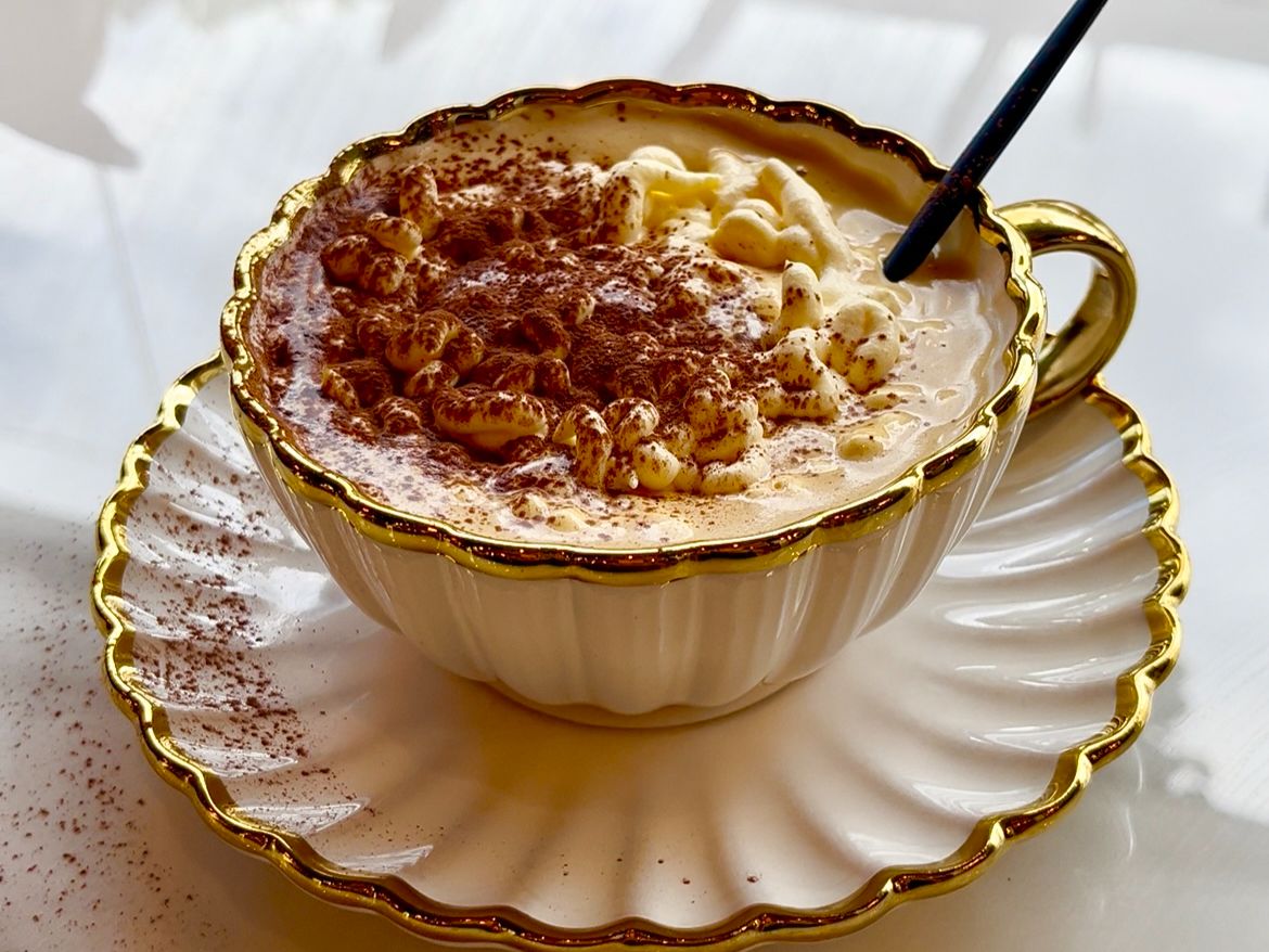 Hot Egg Yolk Coffee 12oz *Contains Caffeine* - Cà Phê Trứng Nóng.