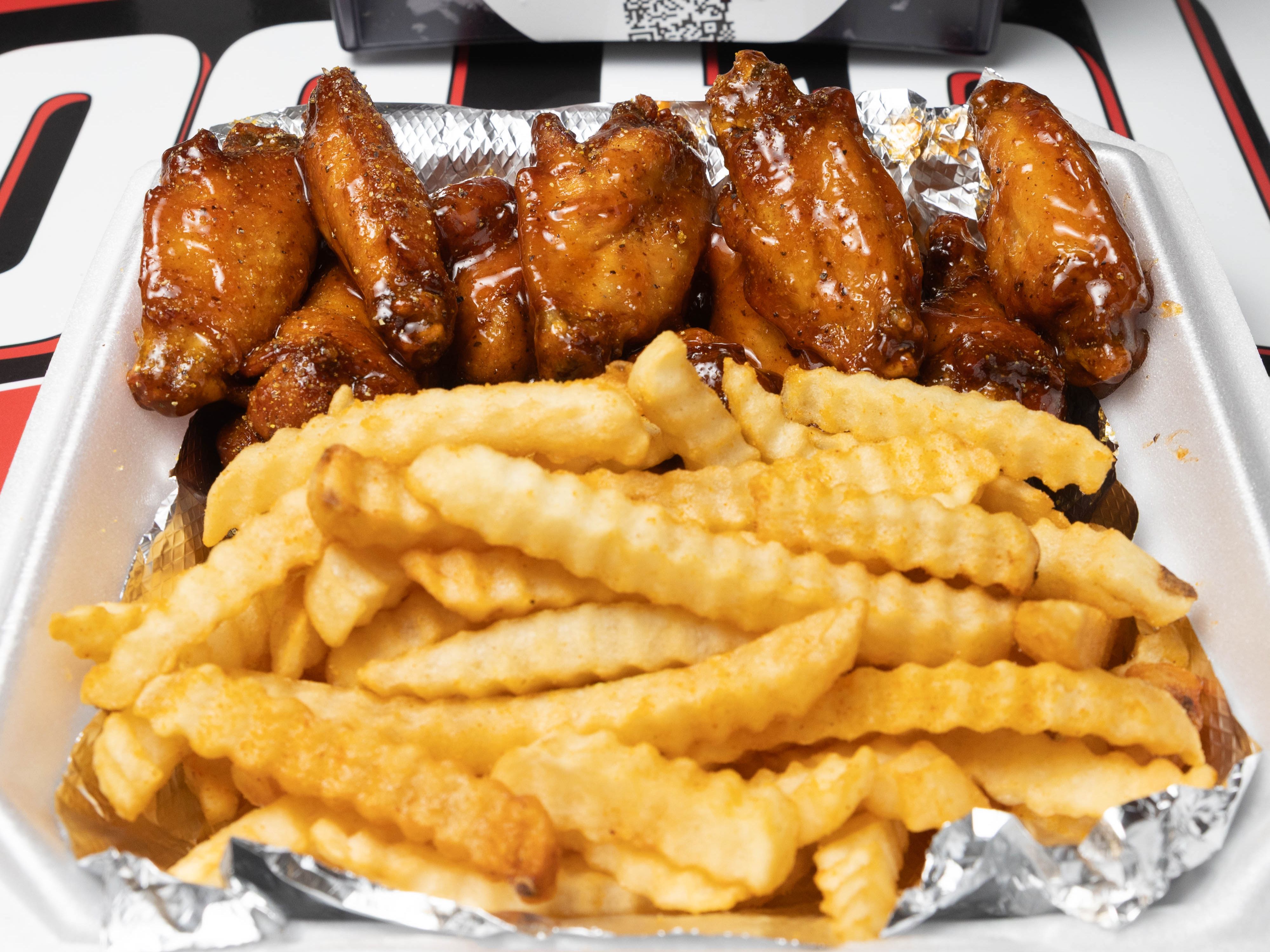 10pc Wings & Fries