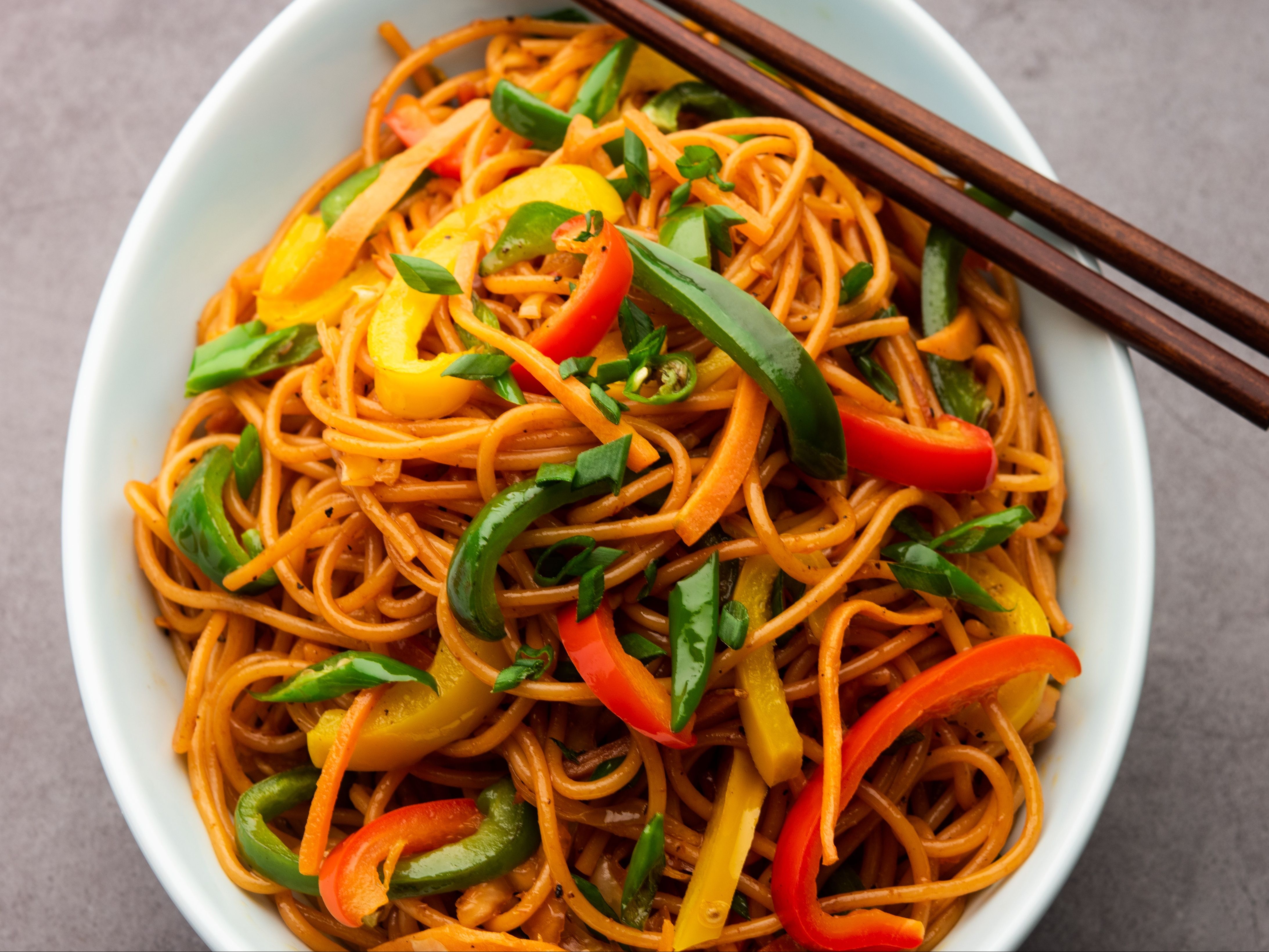 SCHEZWAN HAKKA NOODELS.