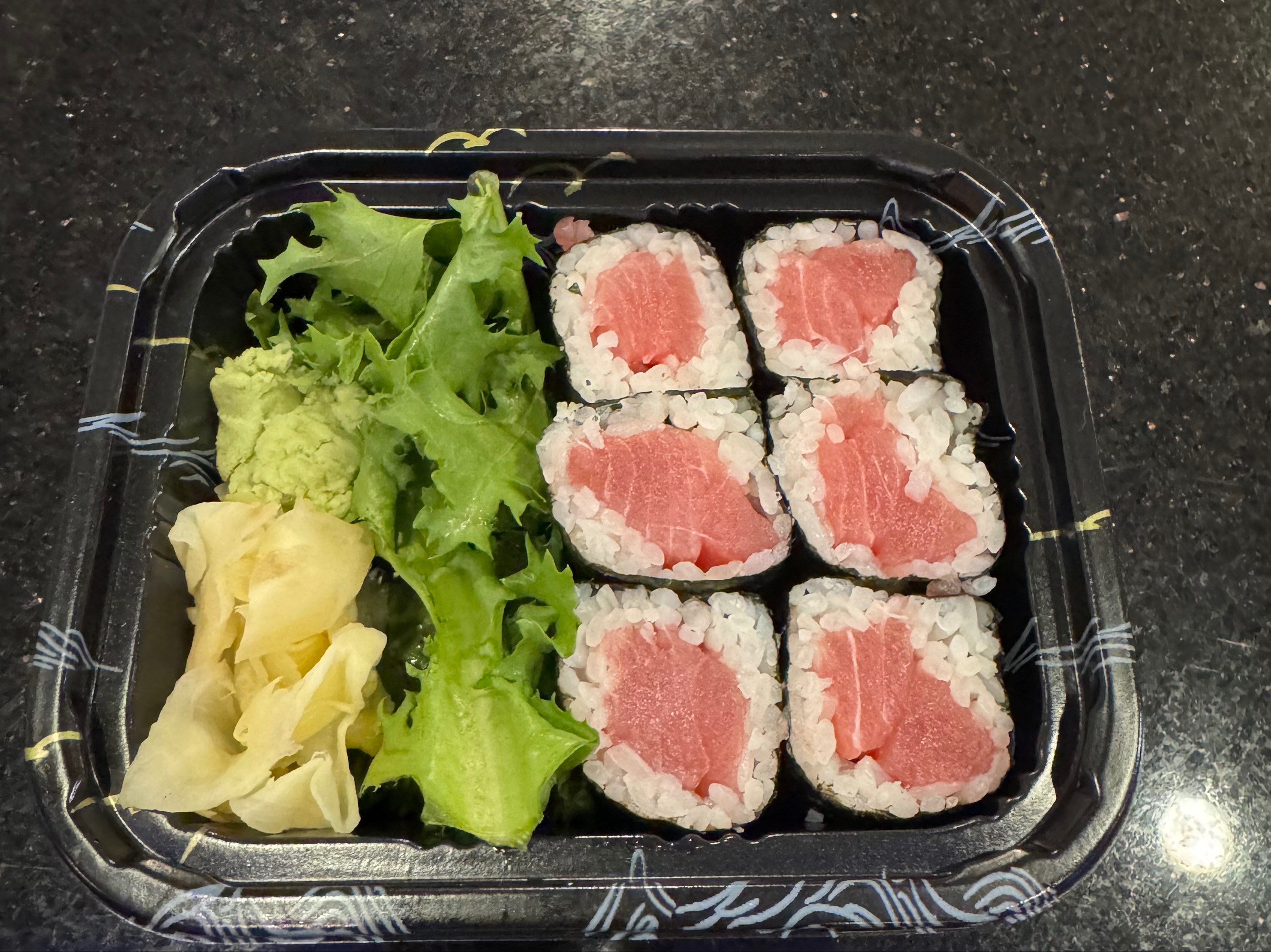 Tuna Roll*.