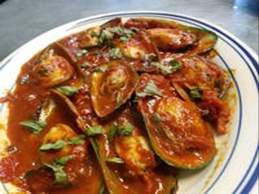 Mussels Marinara.