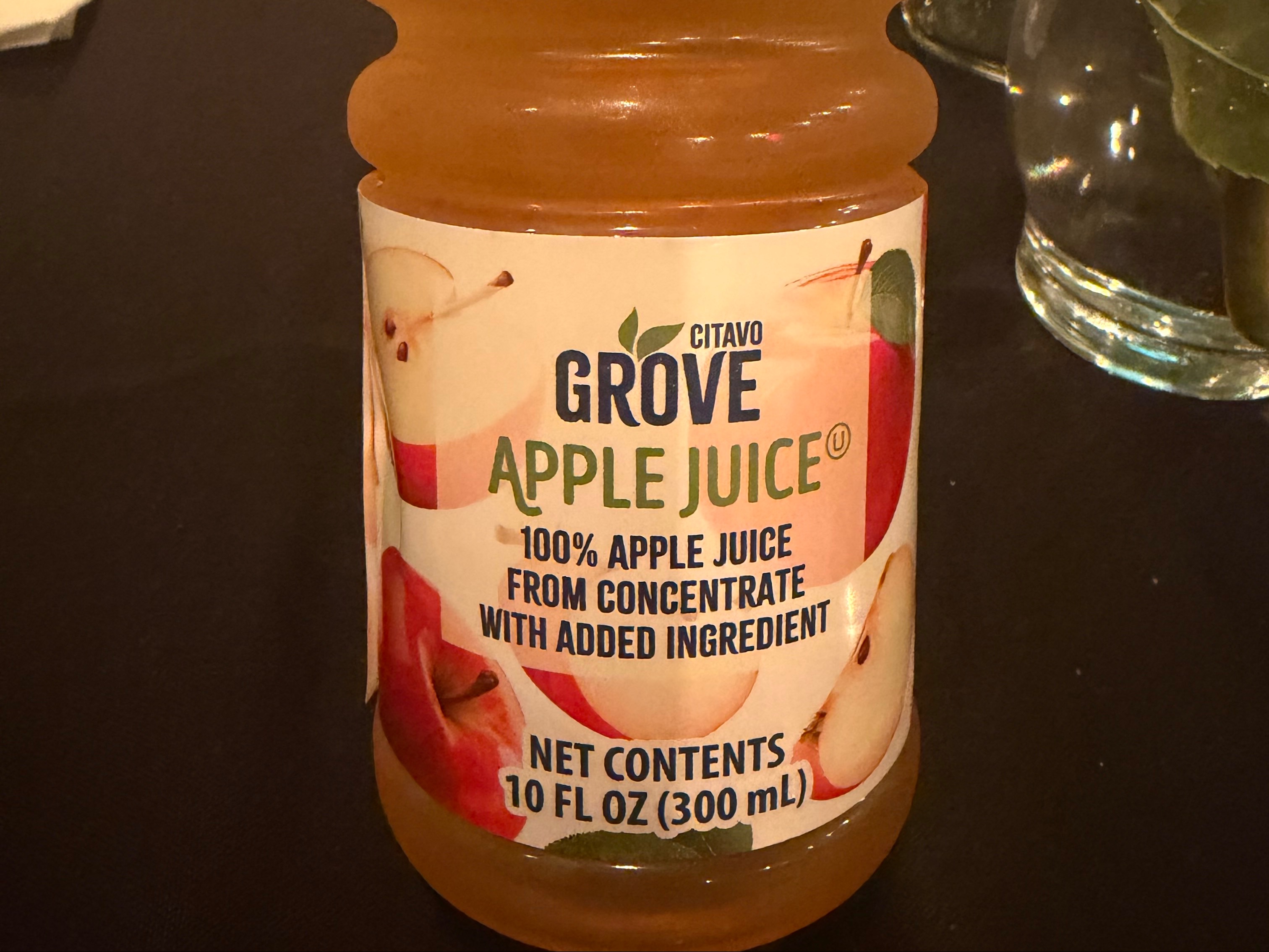100% Apple Juice 10 FL OZ (300 ml).
