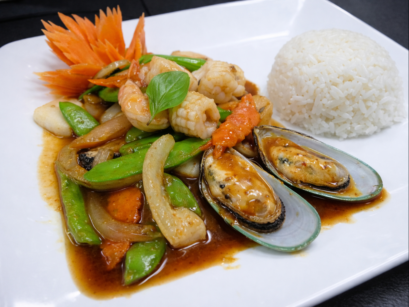 Basil Sauce (L).