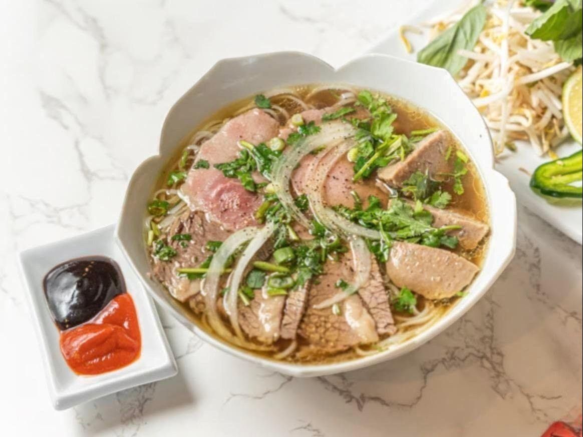 P3. BEEF FILET & MEATBALL PHO