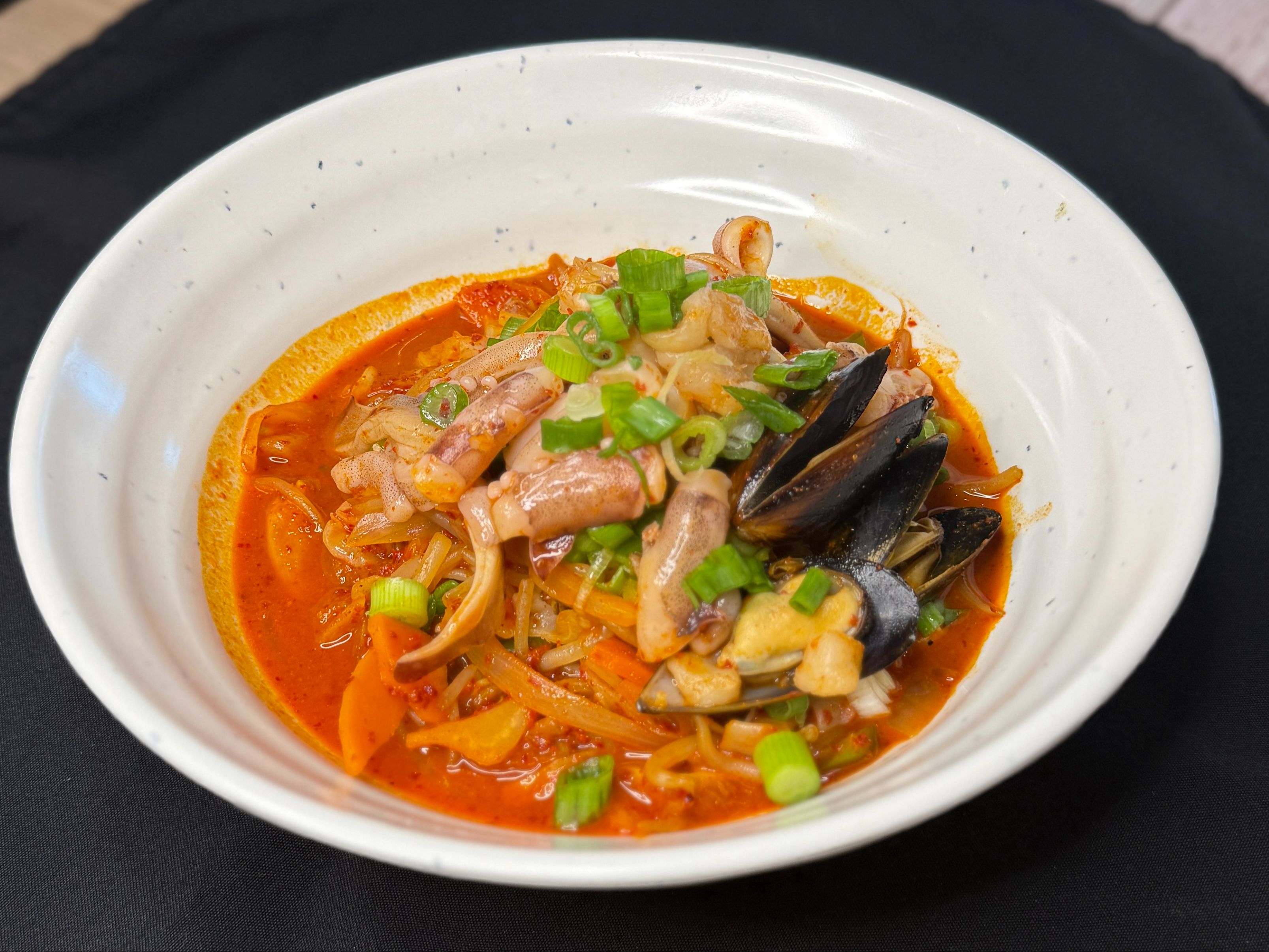 **TO GO** R9.Spicy Seafood Ramen
