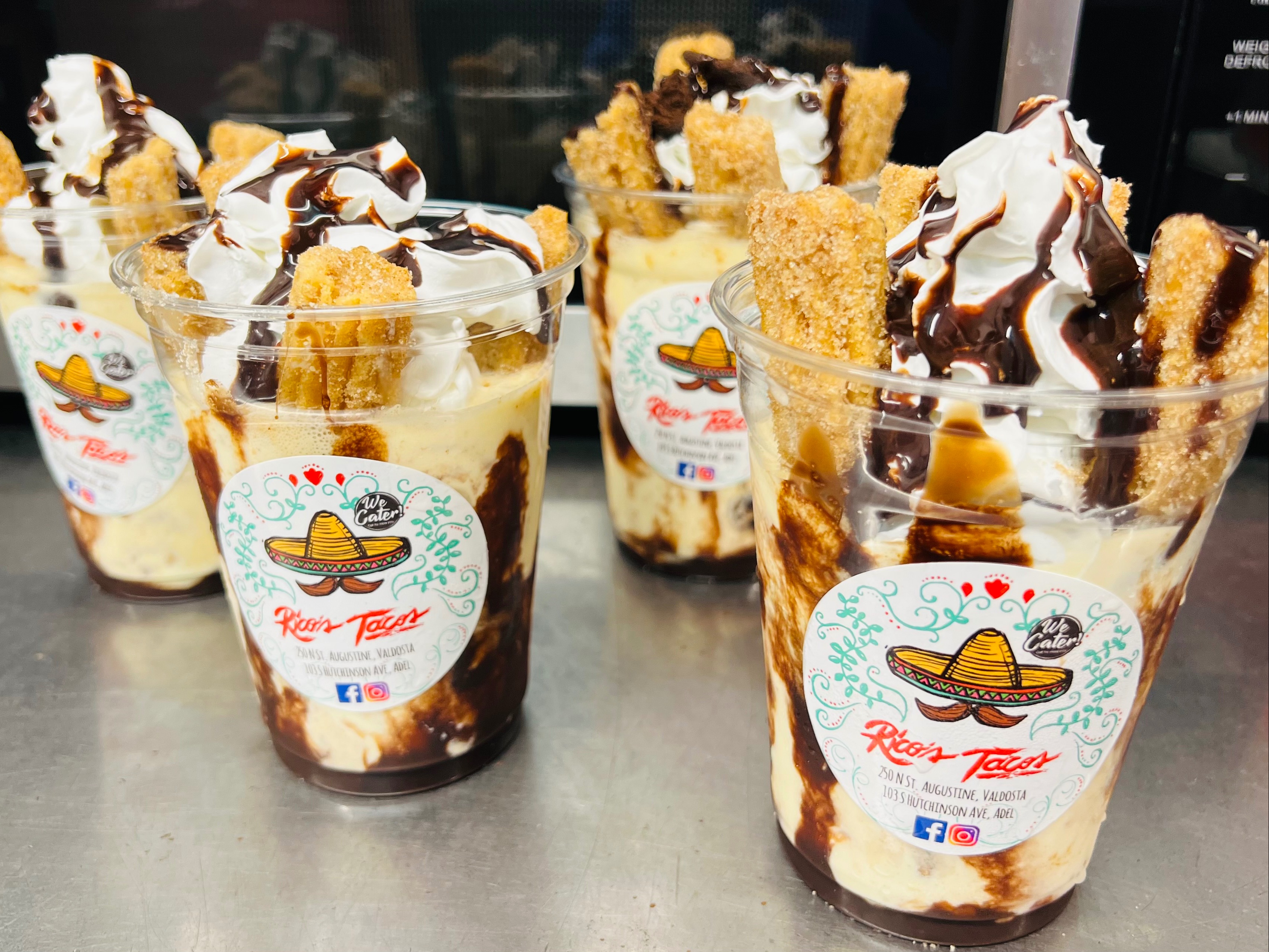 CHURROS WITH ICE CREAM