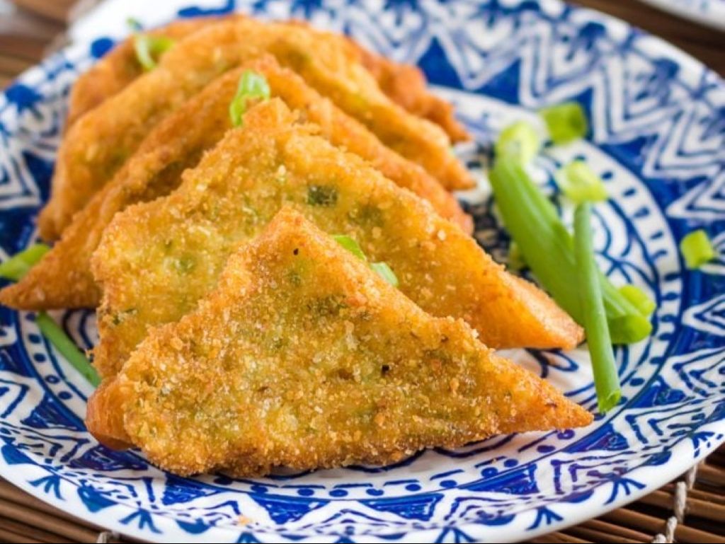 Shrimp Toast / Bánh mì tôm chiên / 虾吐司.