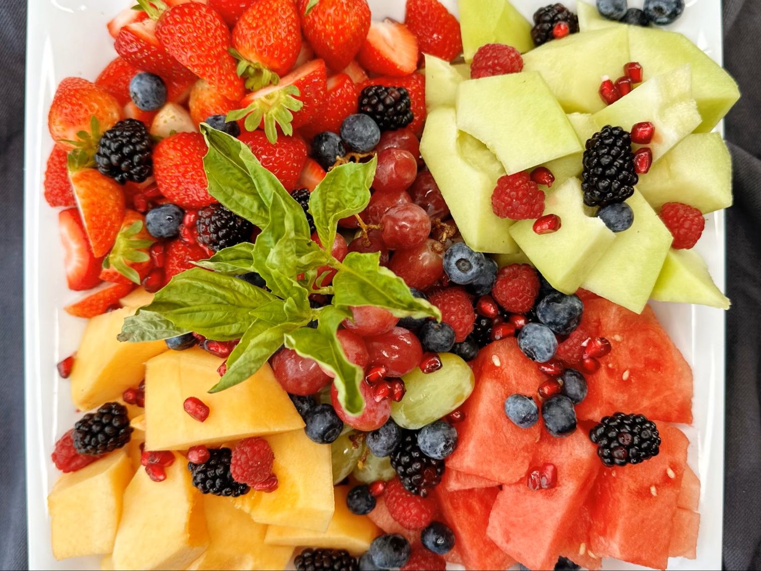 SLICED FRESH FRUIT PLATTER.