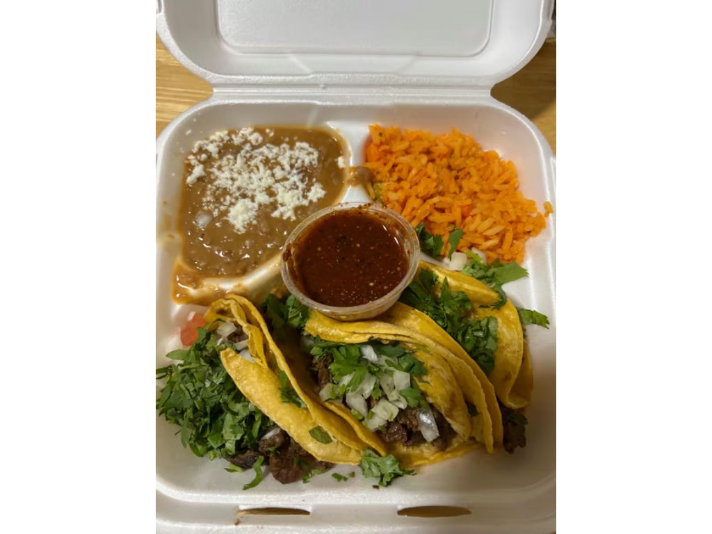 Taco Combo Arroz Y Frijoles (3) Tacos.