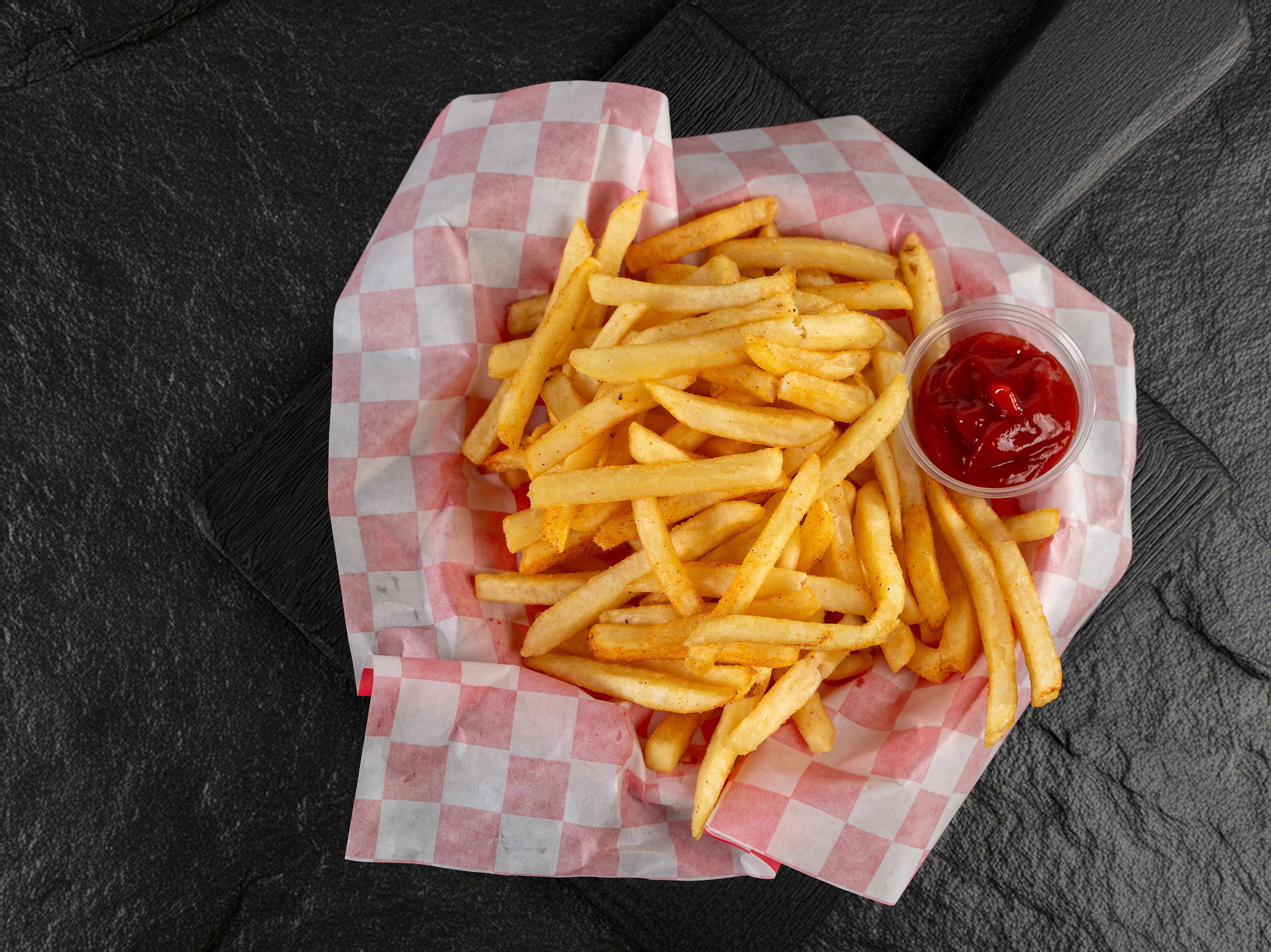 French Fries / بطاطس مقلية.