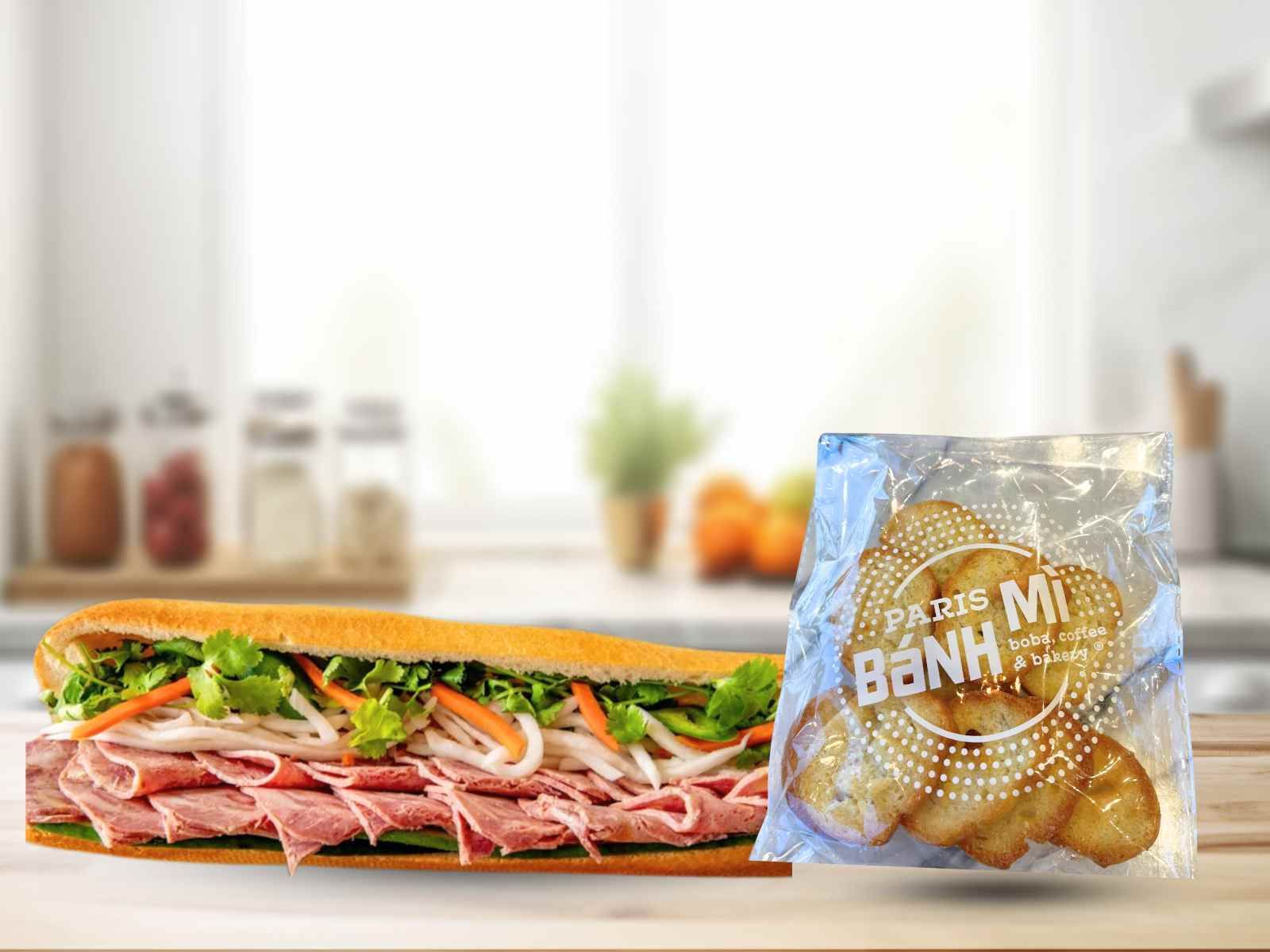 Banh Mi /w Chips Entree Pate Jambon / Bánh Mì Patê Jambon.