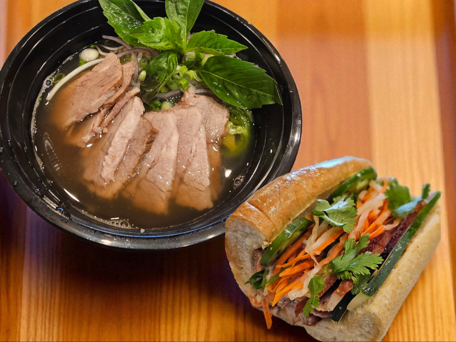 (C8) Full Phở + Half BM (Dine In).