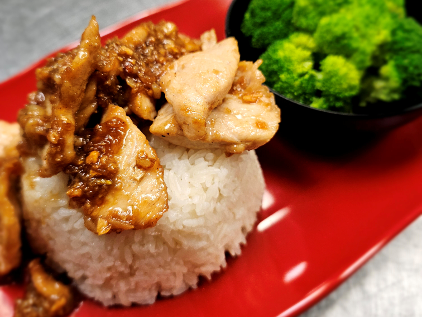 'Thai" Riyaki Chichen over Rice.