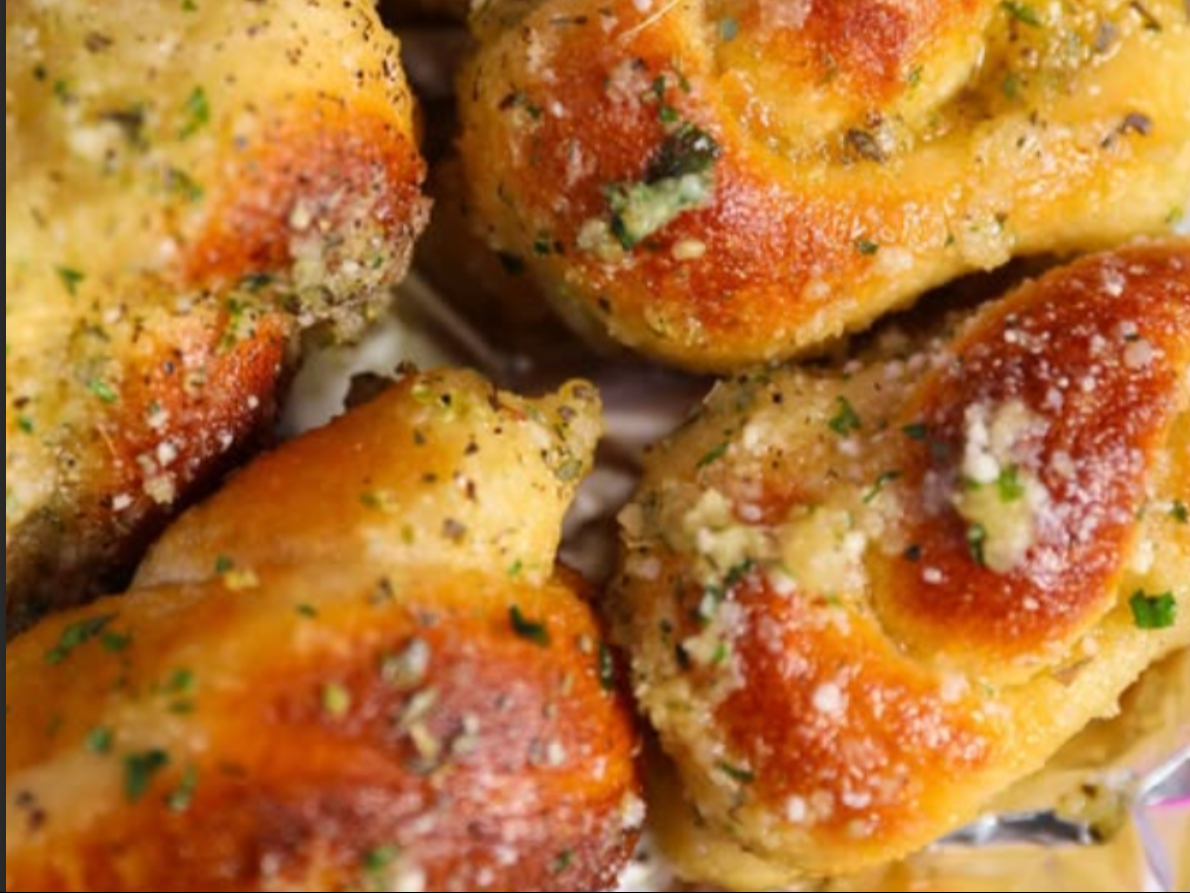 Garlic Knots (3x).