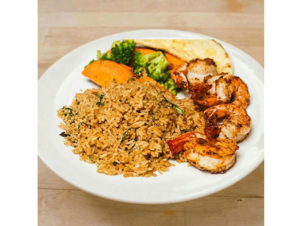 Grilled Shrimp (6pc) Steamed Vegetables & Garlic Toast.