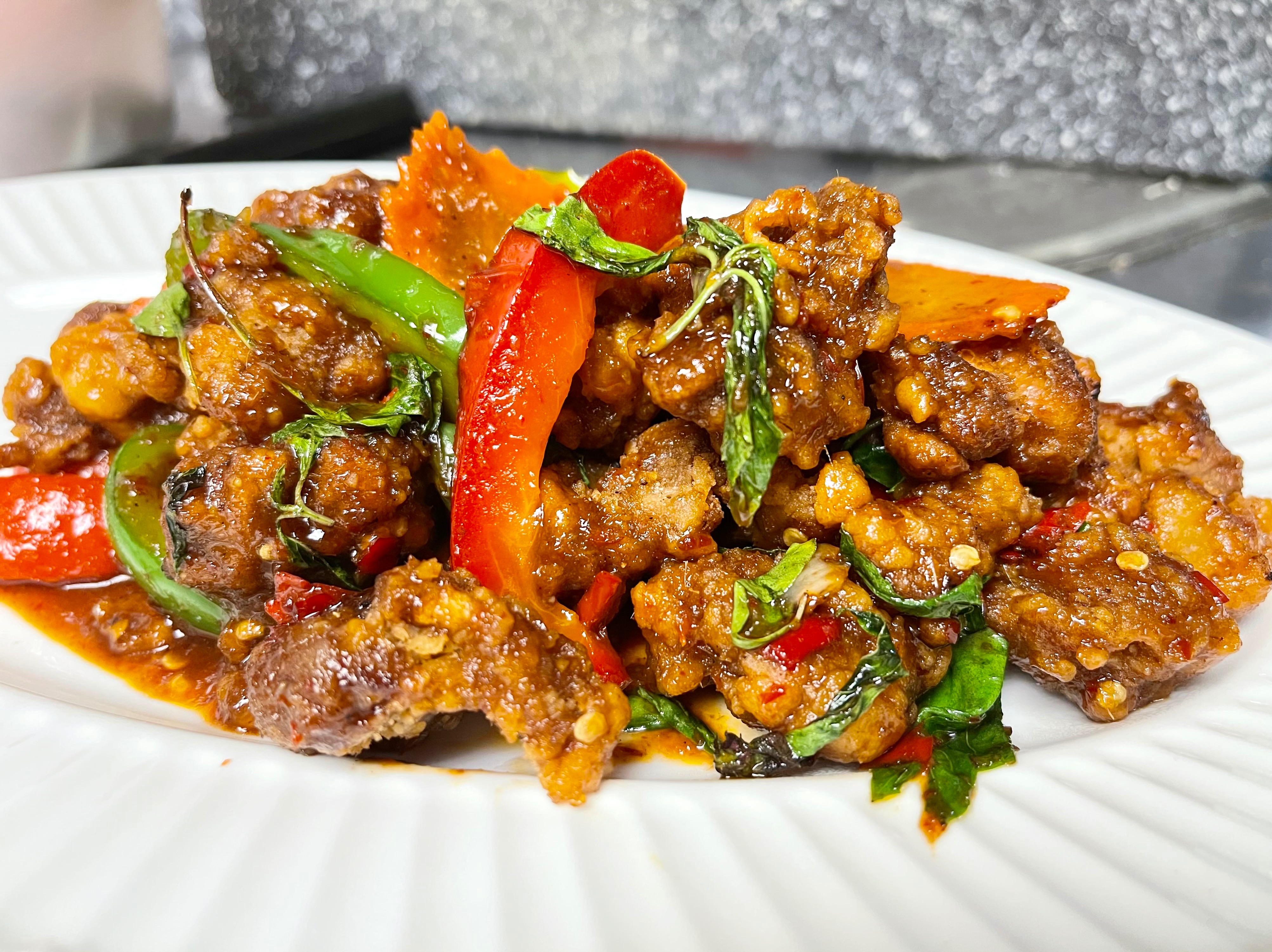 Crispy Spicy Chicken ไก่กรอบคั่วพริกแกง.