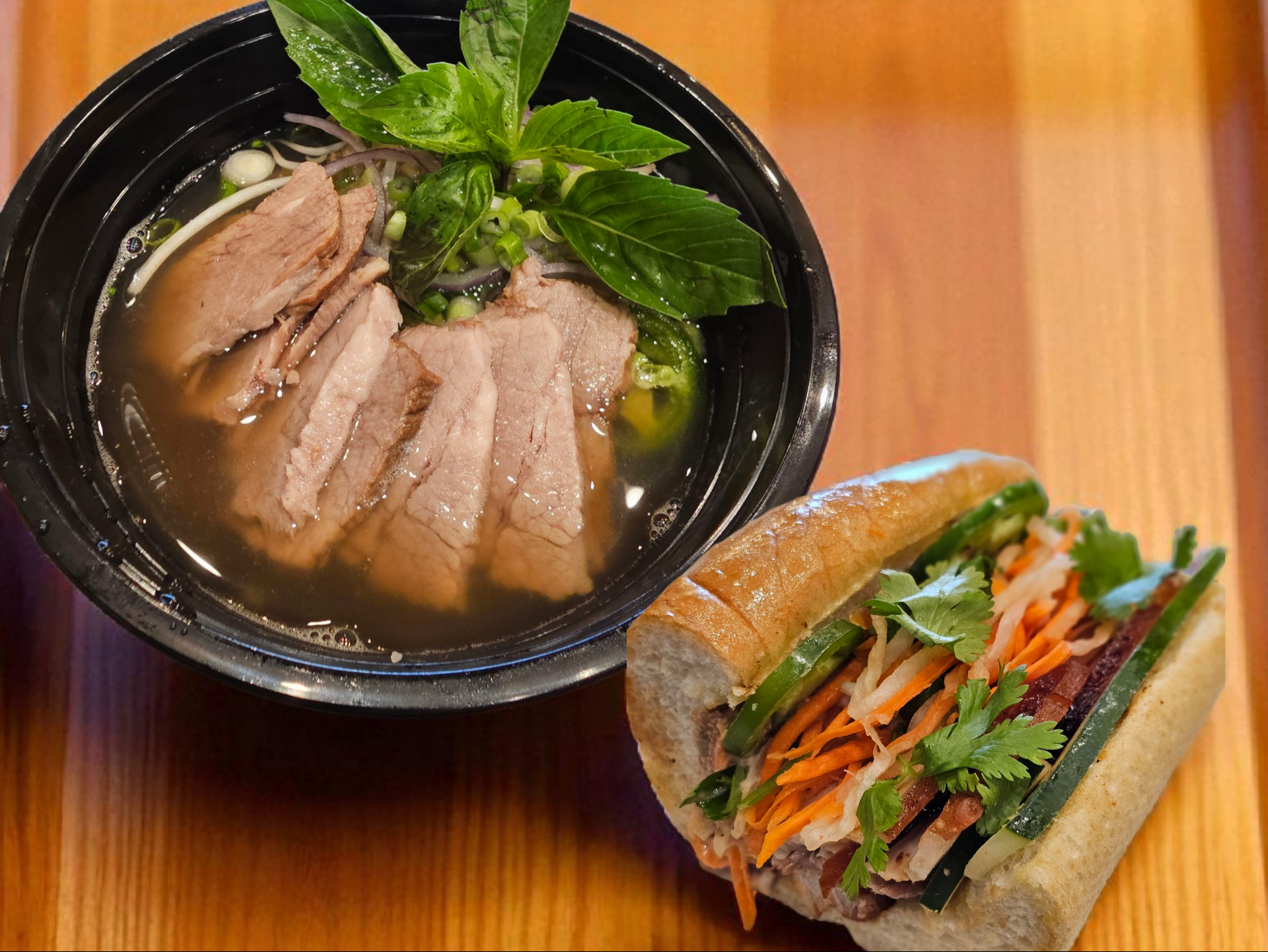 (C8) Full Phở + Half BM (TOGO).