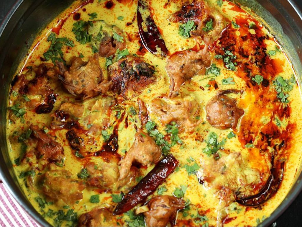 Punjabi Kadhi Pakora.