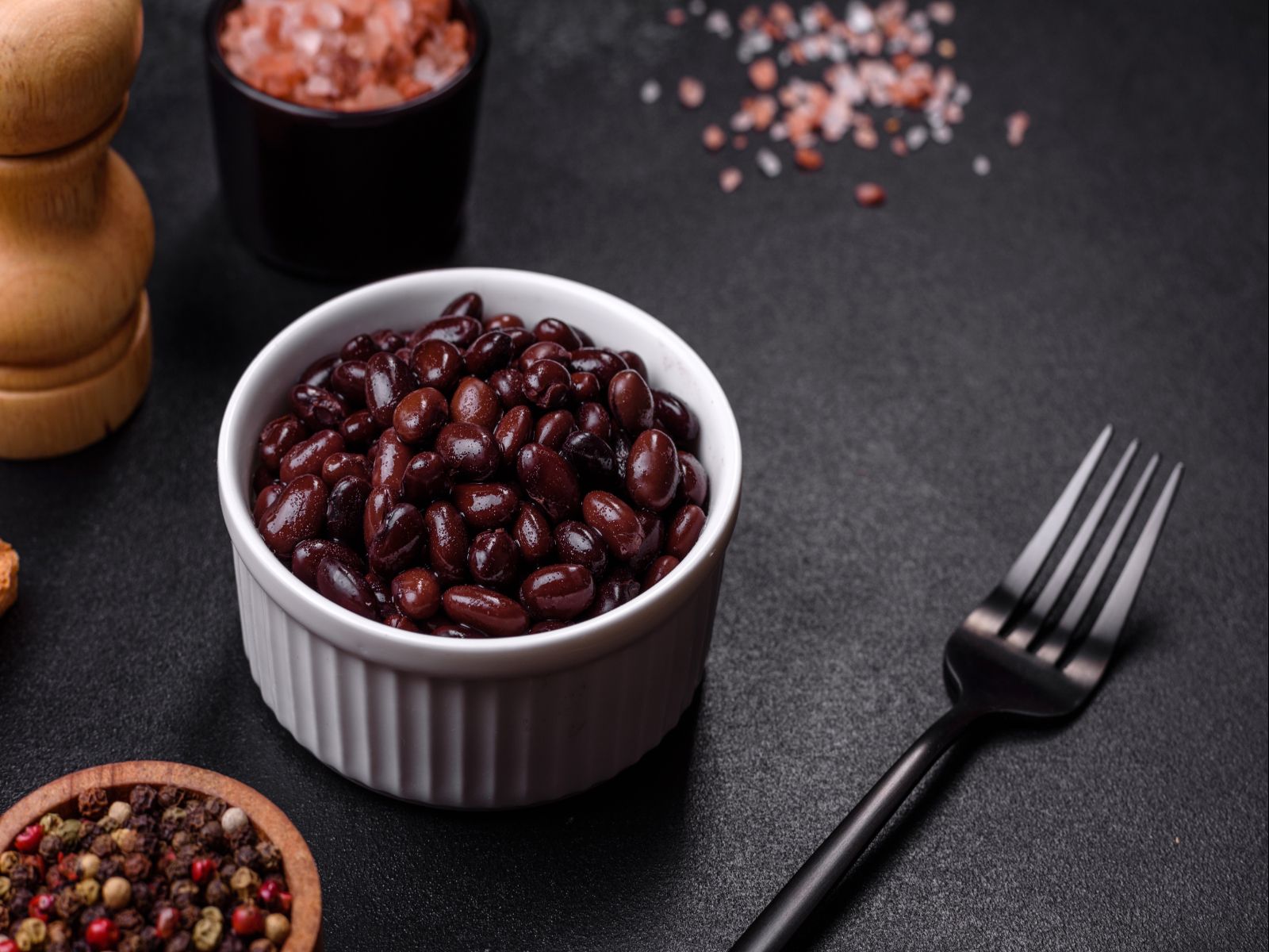 SIDE BLACK BEANS.